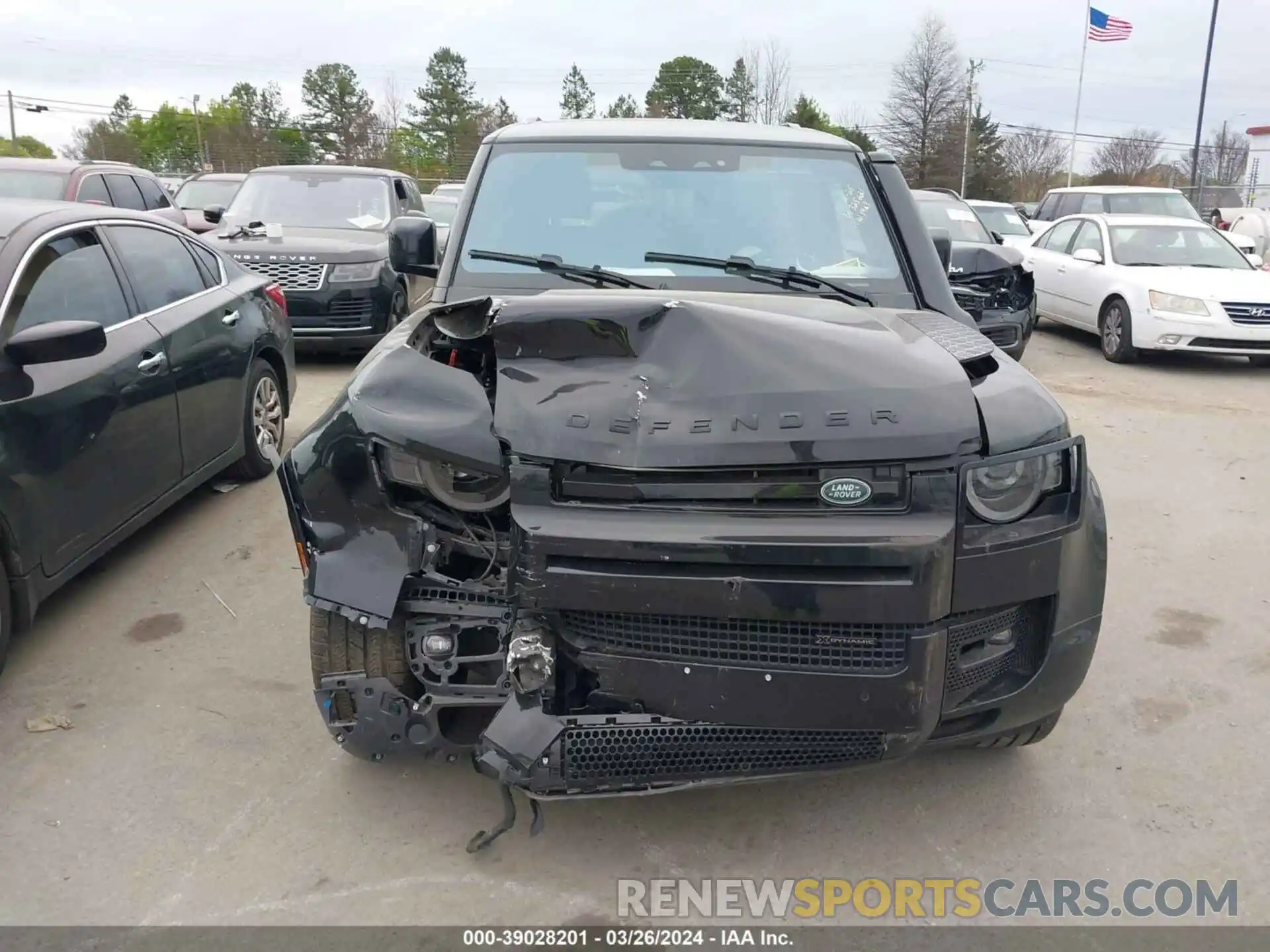 12 Photograph of a damaged car SALEY6RUXN2095923 LAND ROVER DEFENDER 2022