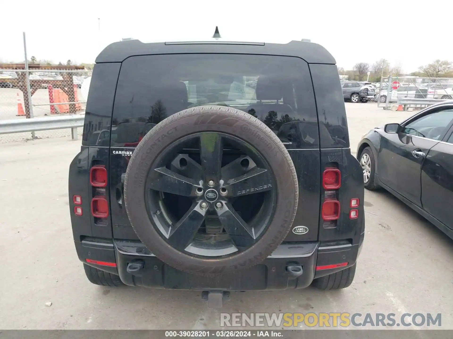 16 Photograph of a damaged car SALEY6RUXN2095923 LAND ROVER DEFENDER 2022