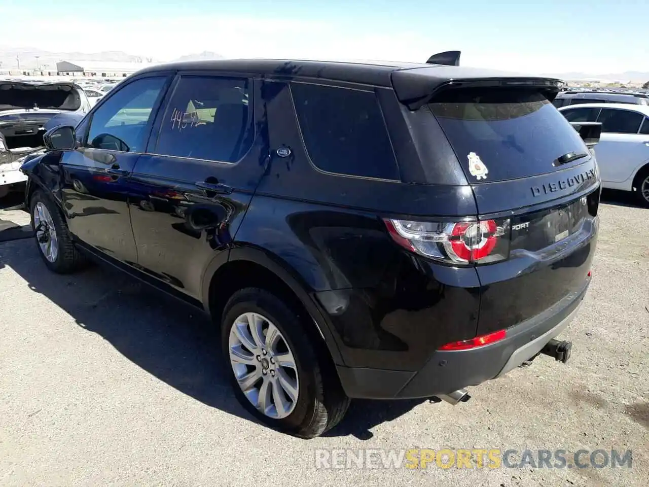 3 Photograph of a damaged car SALCP2FX0KH786615 LAND ROVER DISCOVERY 2019