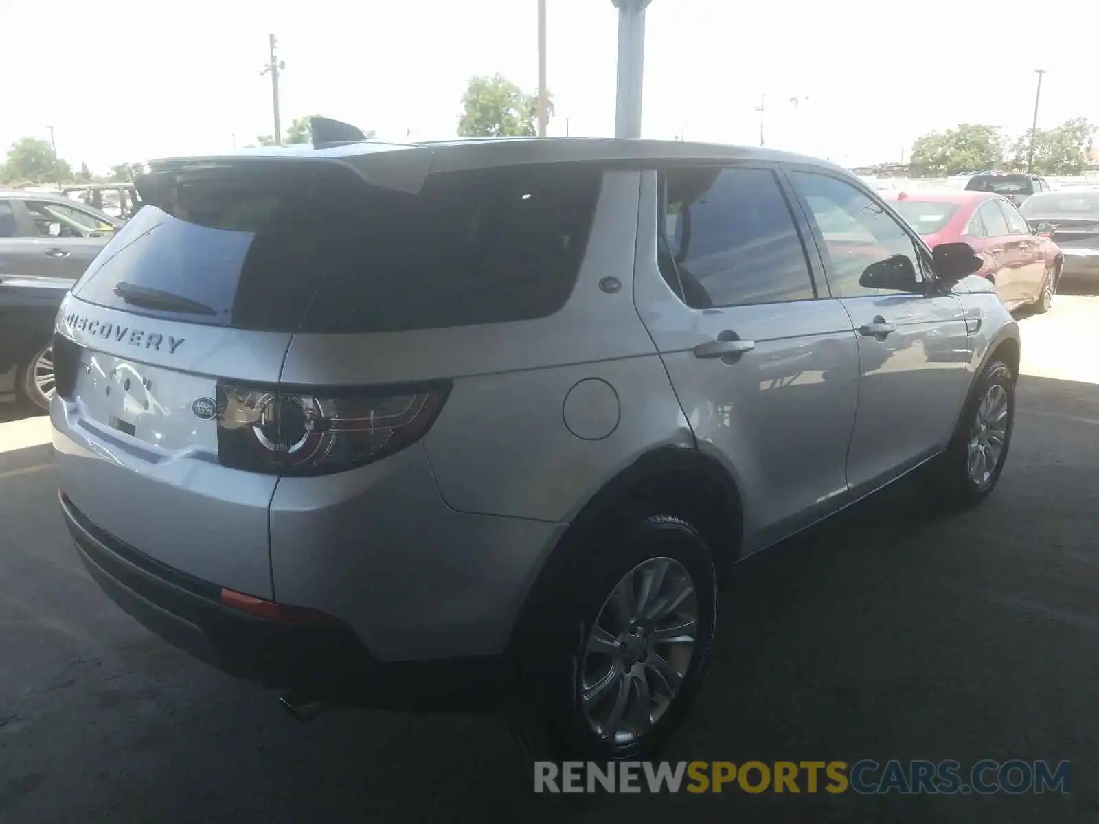 4 Photograph of a damaged car SALCP2FX0KH791698 LAND ROVER DISCOVERY 2019