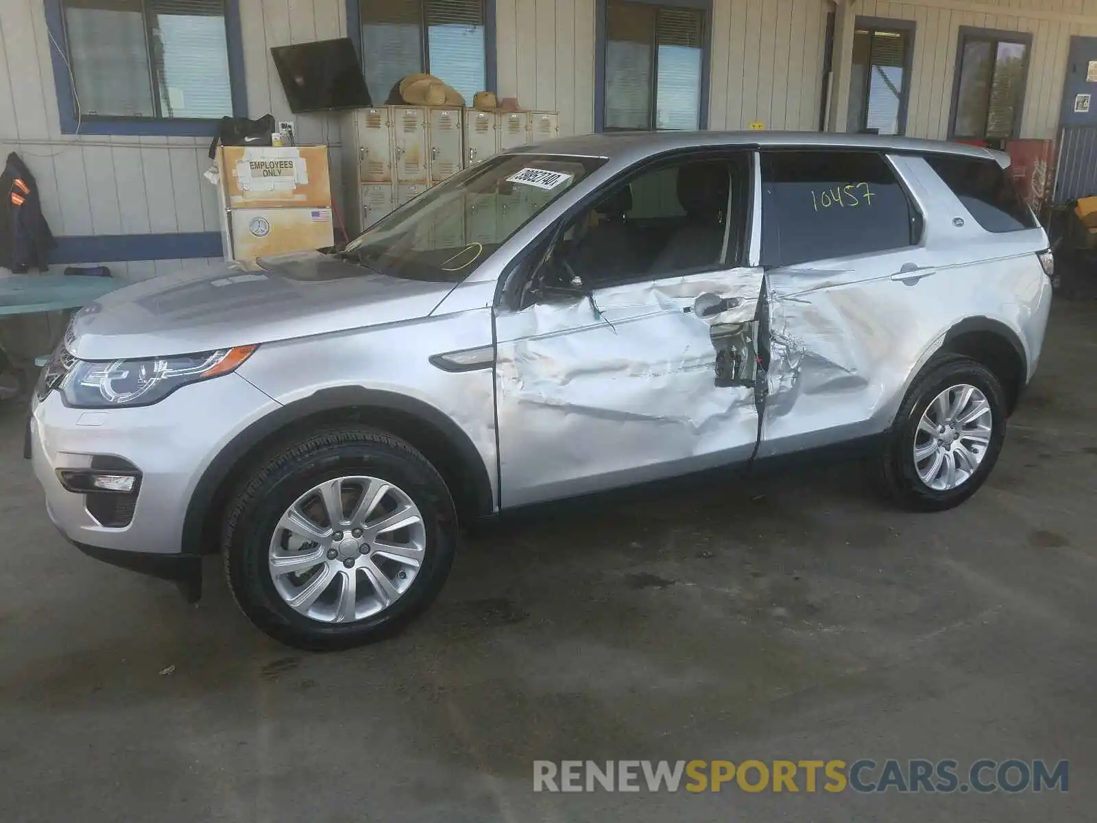 9 Photograph of a damaged car SALCP2FX0KH791698 LAND ROVER DISCOVERY 2019