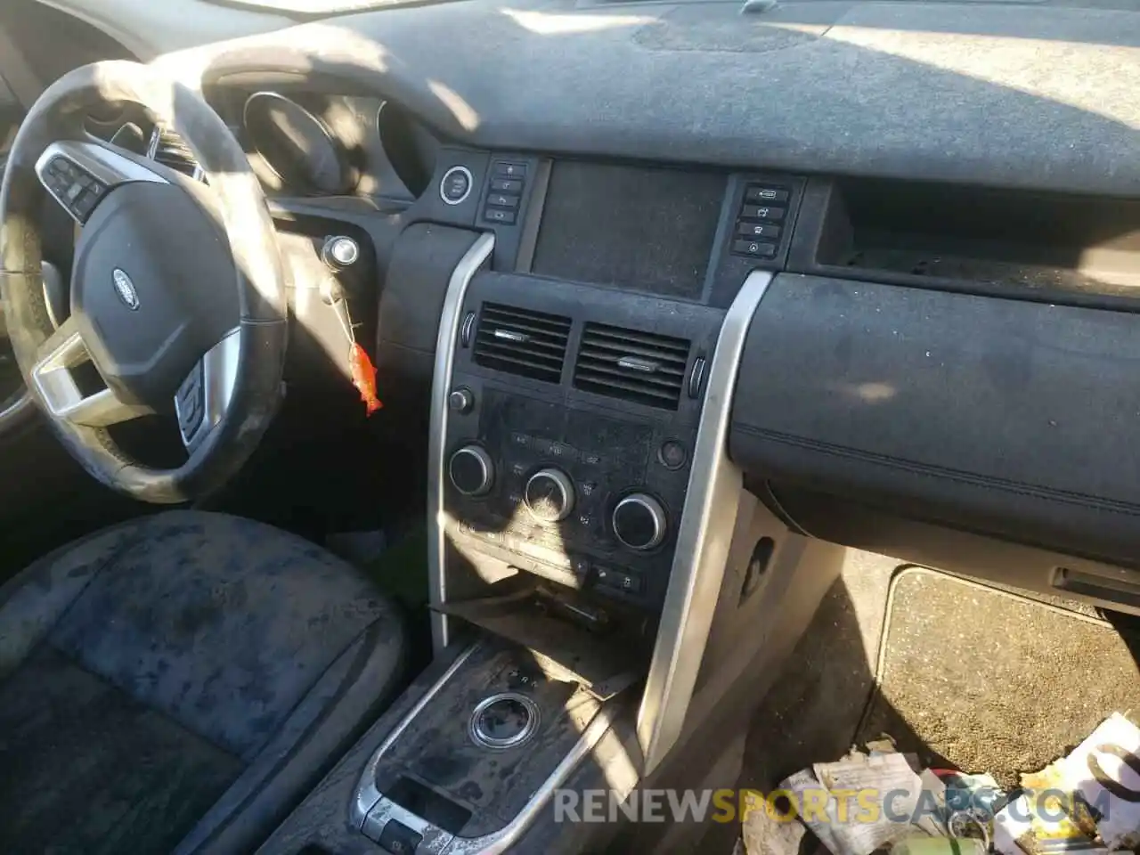 9 Photograph of a damaged car SALCP2FX0KH823680 LAND ROVER DISCOVERY 2019