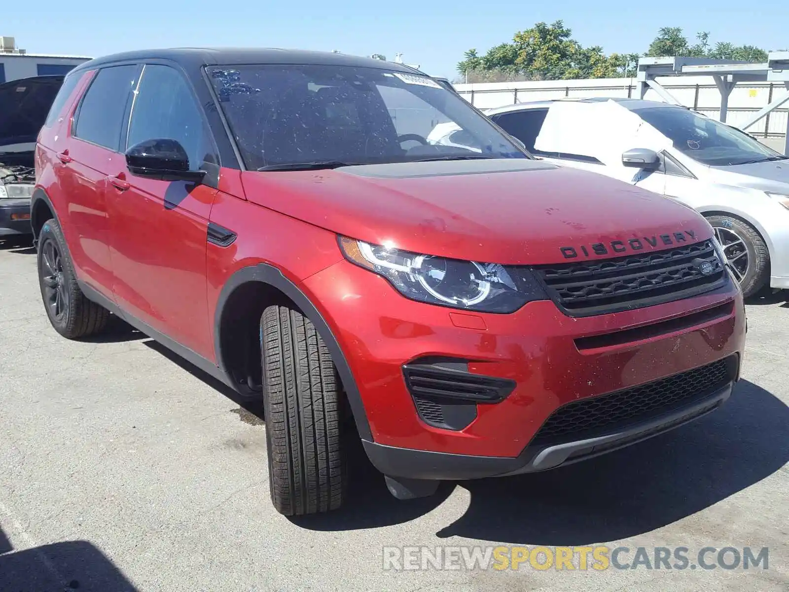 1 Photograph of a damaged car SALCP2FX0KH826921 LAND ROVER DISCOVERY 2019