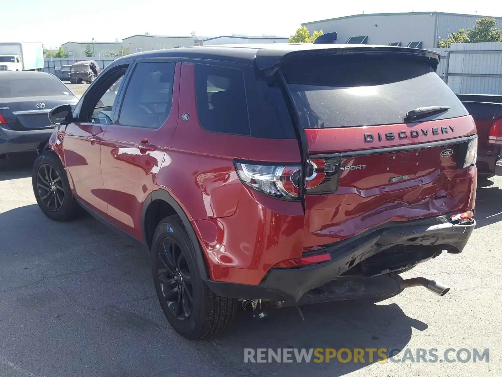 3 Photograph of a damaged car SALCP2FX0KH826921 LAND ROVER DISCOVERY 2019