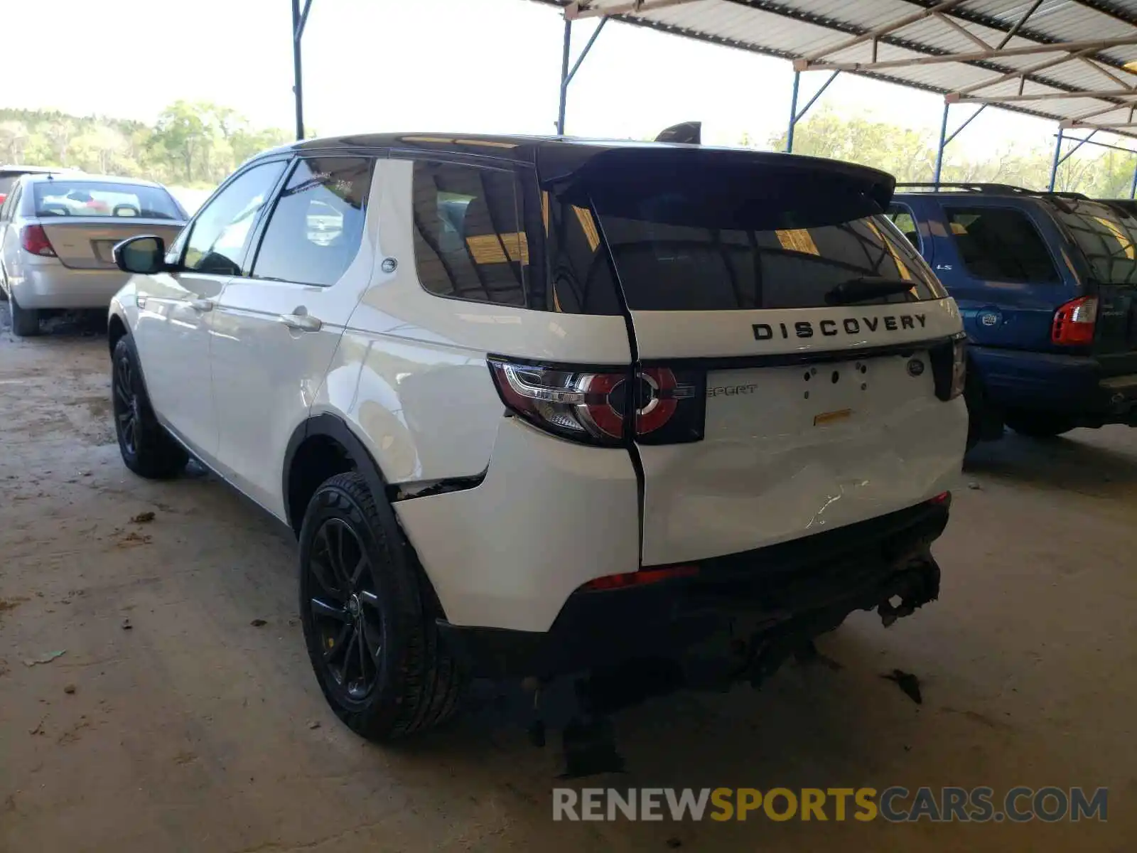 3 Photograph of a damaged car SALCP2FX0KH829947 LAND ROVER DISCOVERY 2019