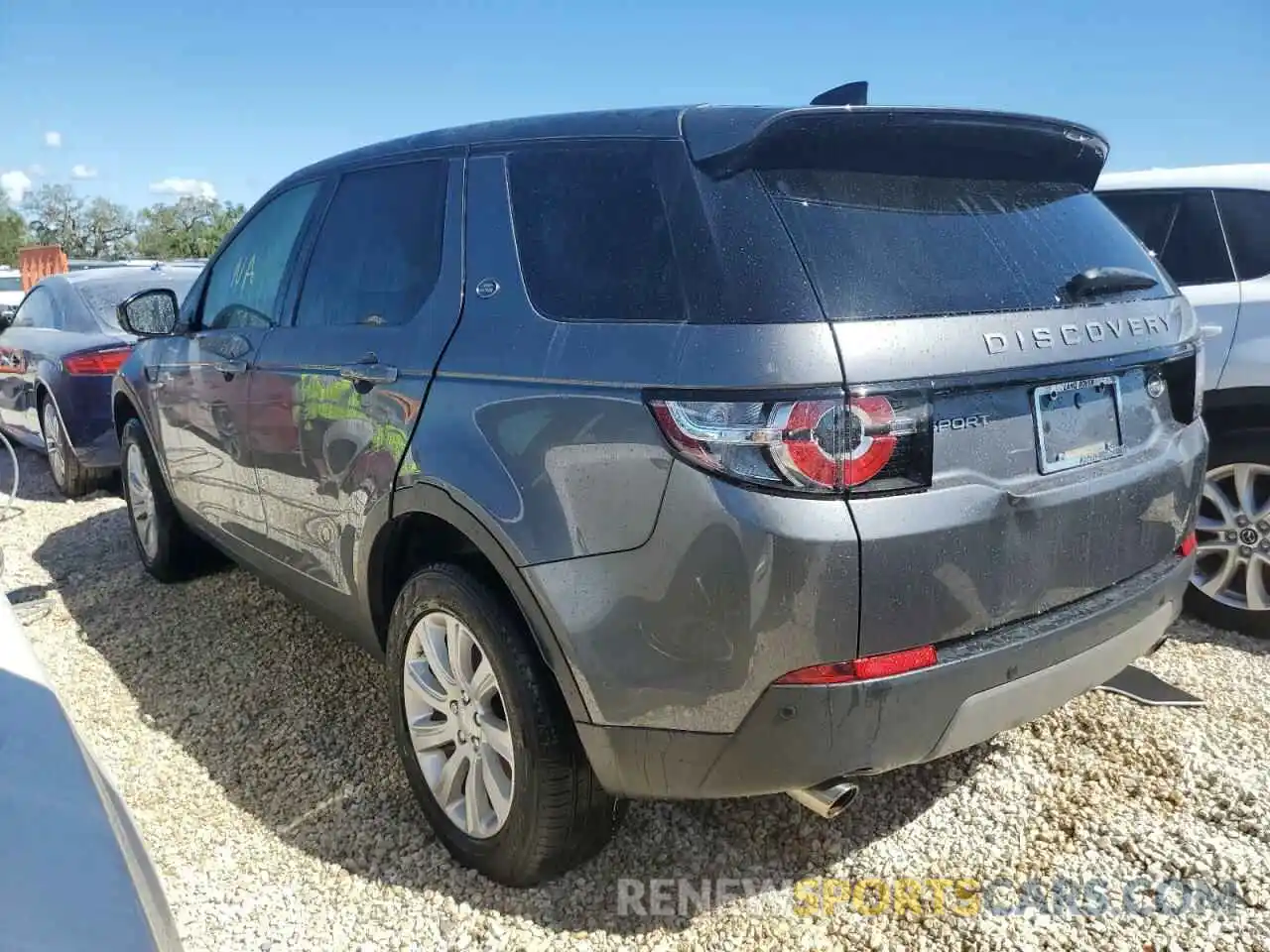 3 Photograph of a damaged car SALCP2FX1KH786008 LAND ROVER DISCOVERY 2019