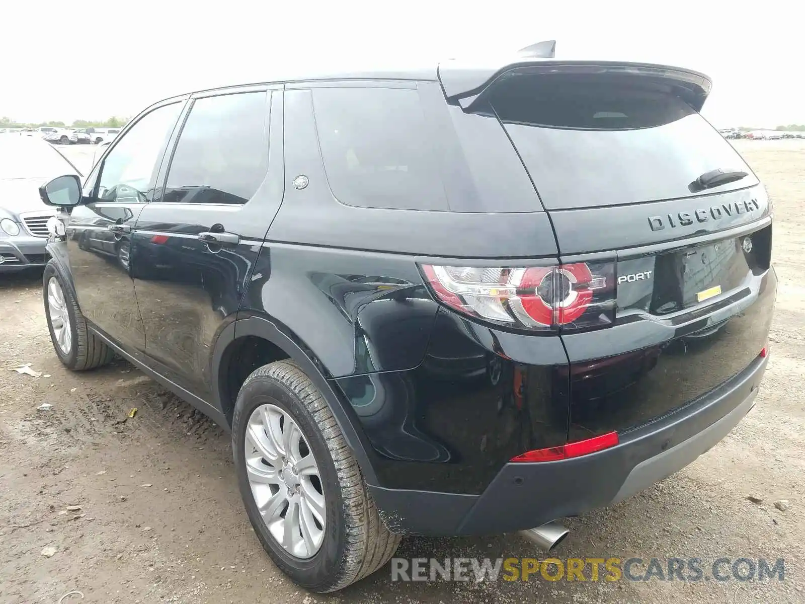 3 Photograph of a damaged car SALCP2FX1KH788566 LAND ROVER DISCOVERY 2019