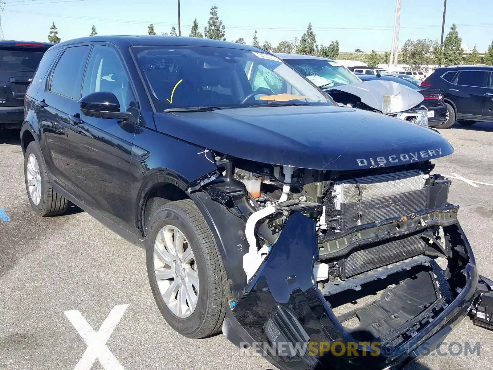 1 Photograph of a damaged car SALCP2FX1KH812638 LAND ROVER DISCOVERY 2019