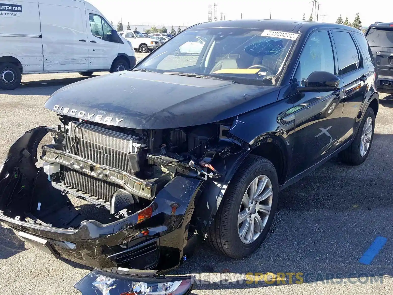 2 Photograph of a damaged car SALCP2FX1KH812638 LAND ROVER DISCOVERY 2019