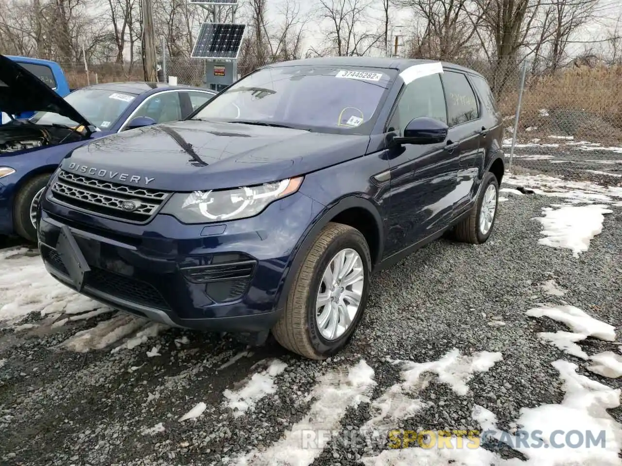 2 Photograph of a damaged car SALCP2FX1KH819220 LAND ROVER DISCOVERY 2019