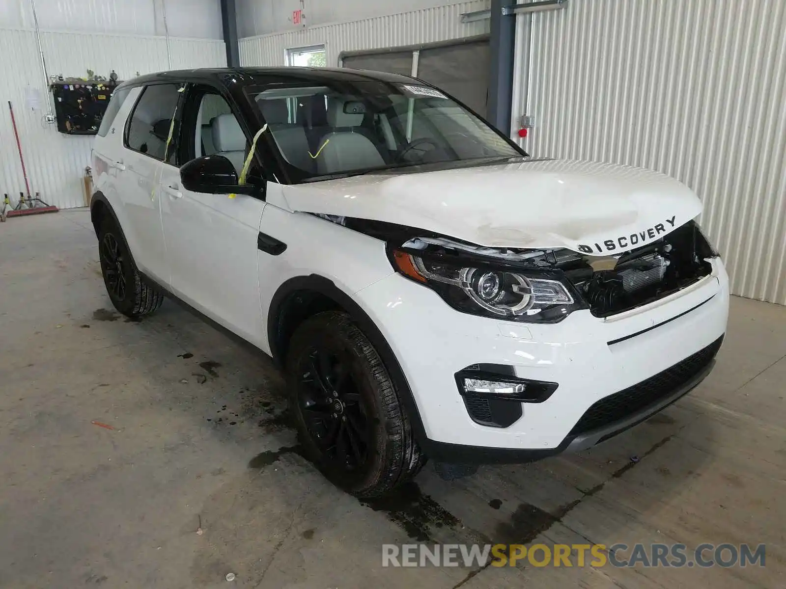 1 Photograph of a damaged car SALCP2FX1KH819881 LAND ROVER DISCOVERY 2019