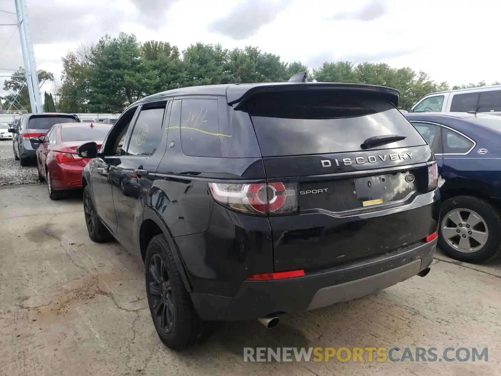 3 Photograph of a damaged car SALCP2FX2KH829030 LAND ROVER DISCOVERY 2019