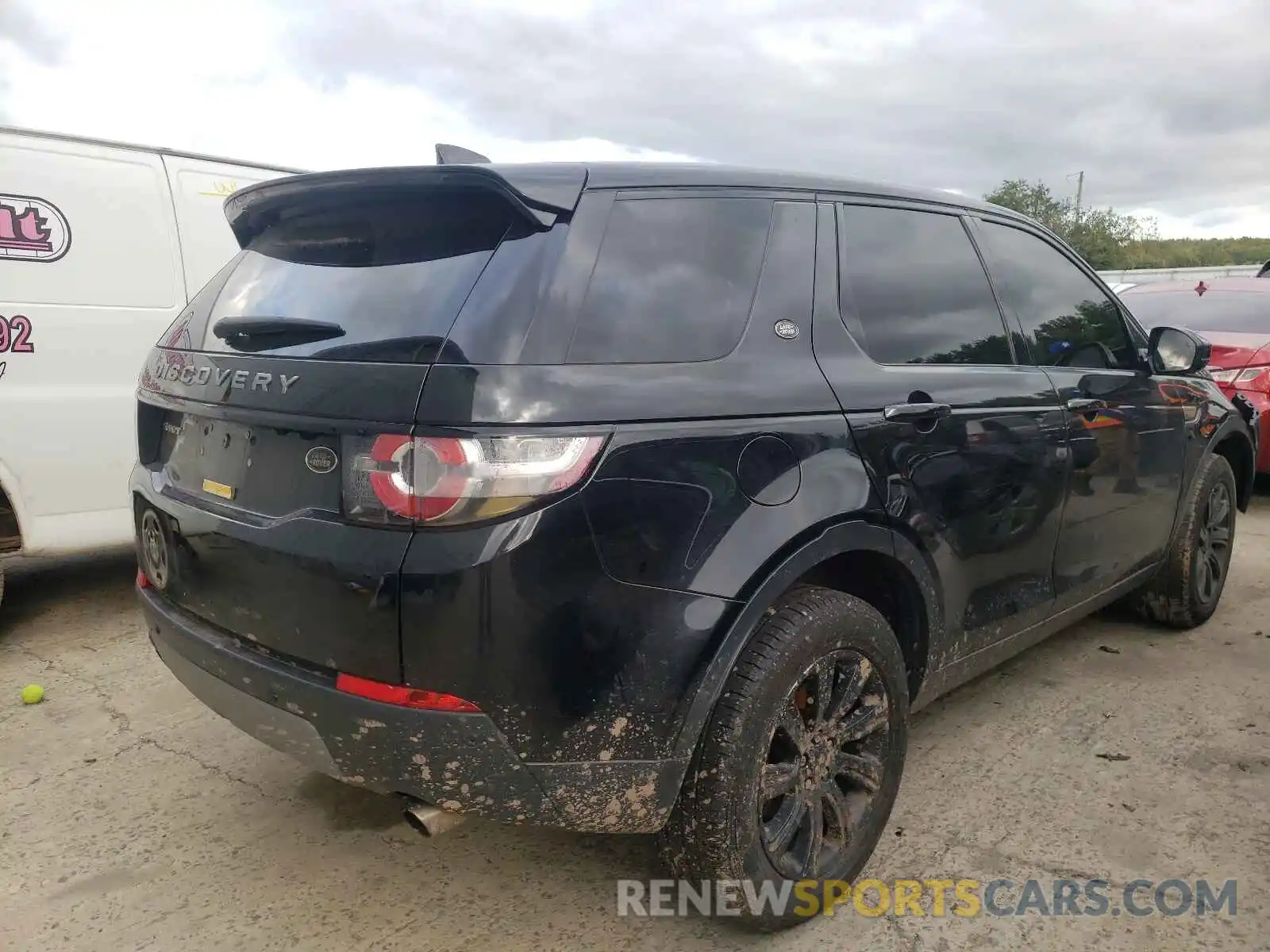 4 Photograph of a damaged car SALCP2FX2KH829030 LAND ROVER DISCOVERY 2019