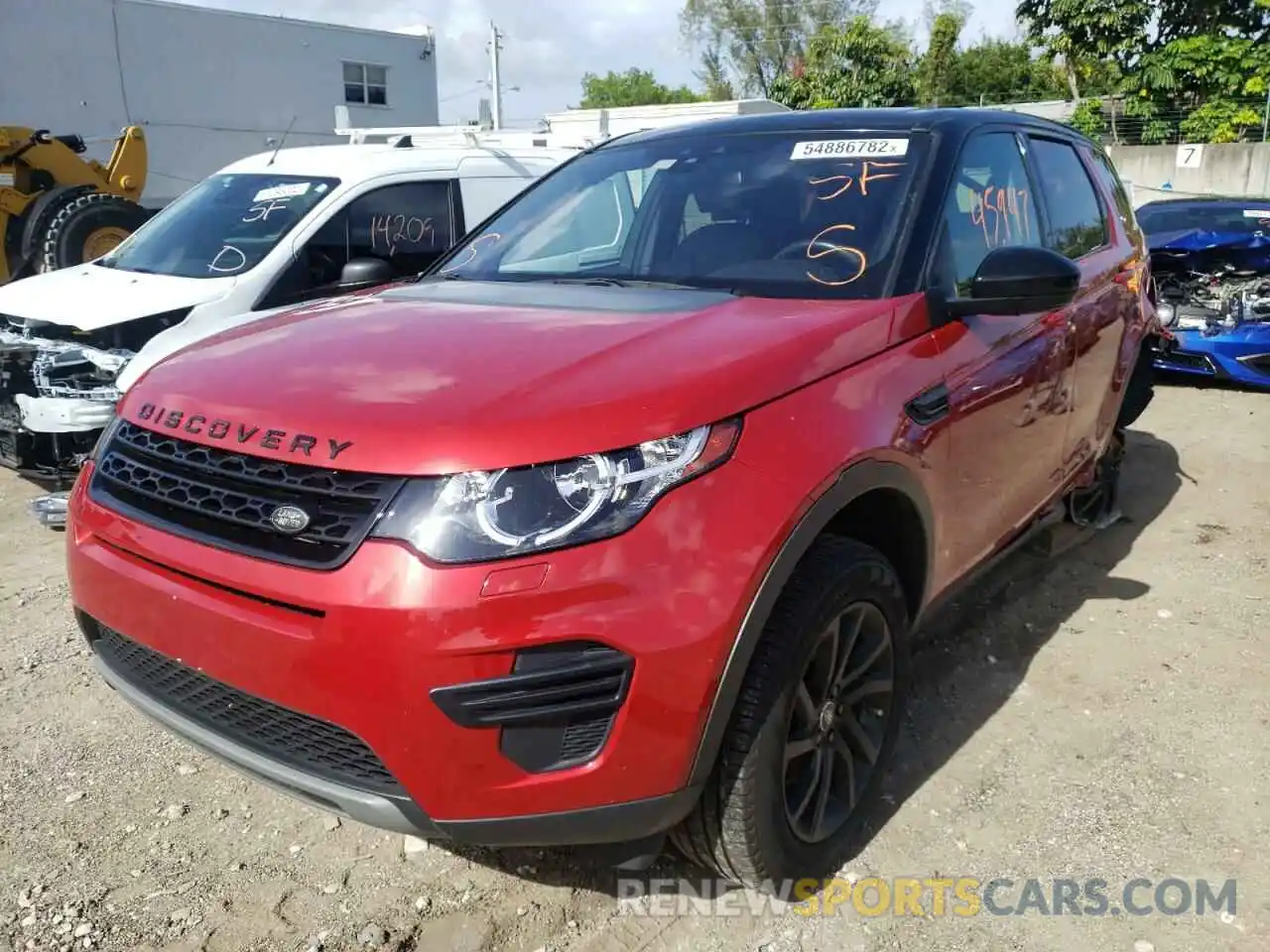 2 Photograph of a damaged car SALCP2FX2KH829321 LAND ROVER DISCOVERY 2019