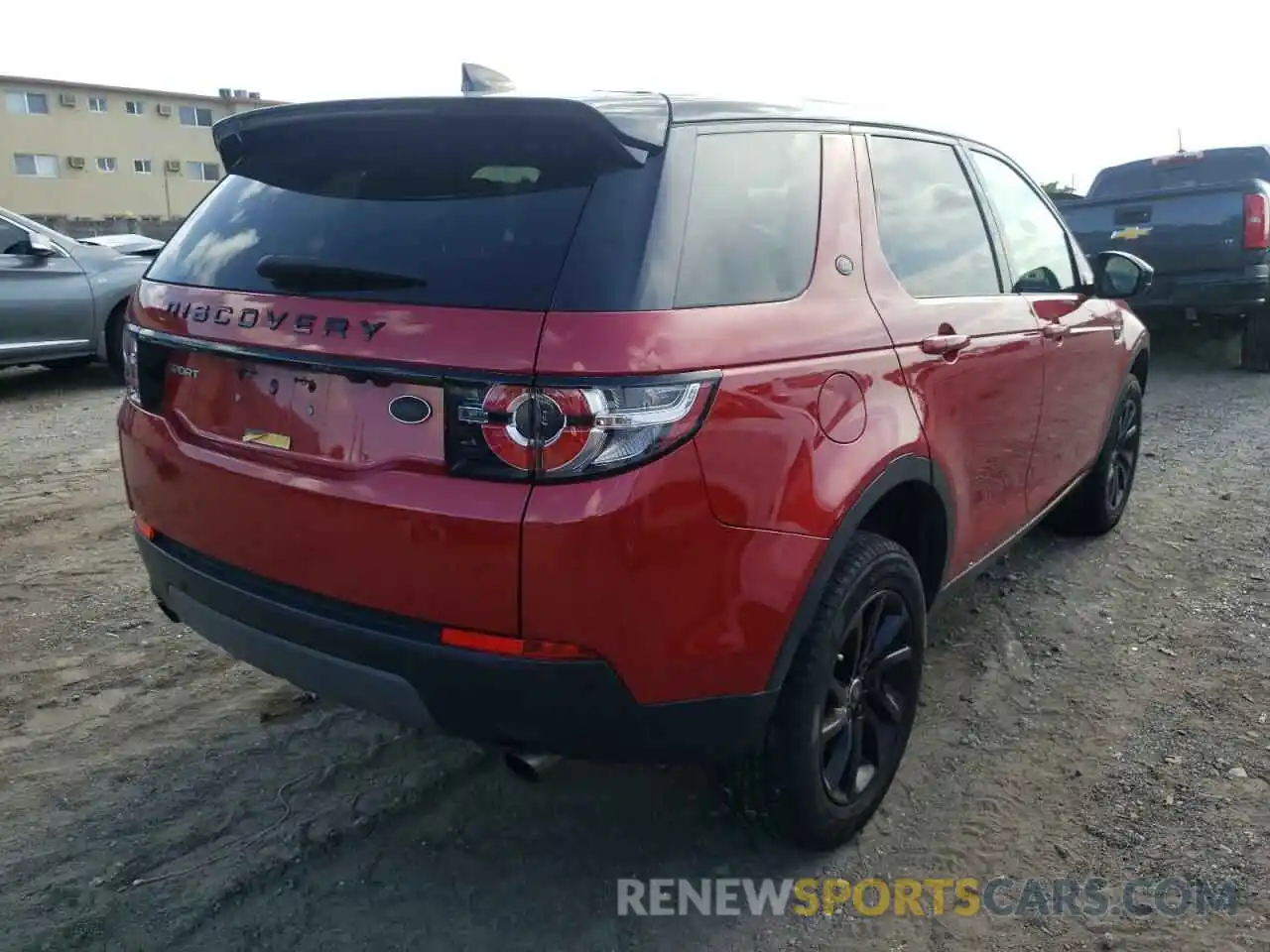 4 Photograph of a damaged car SALCP2FX2KH829321 LAND ROVER DISCOVERY 2019