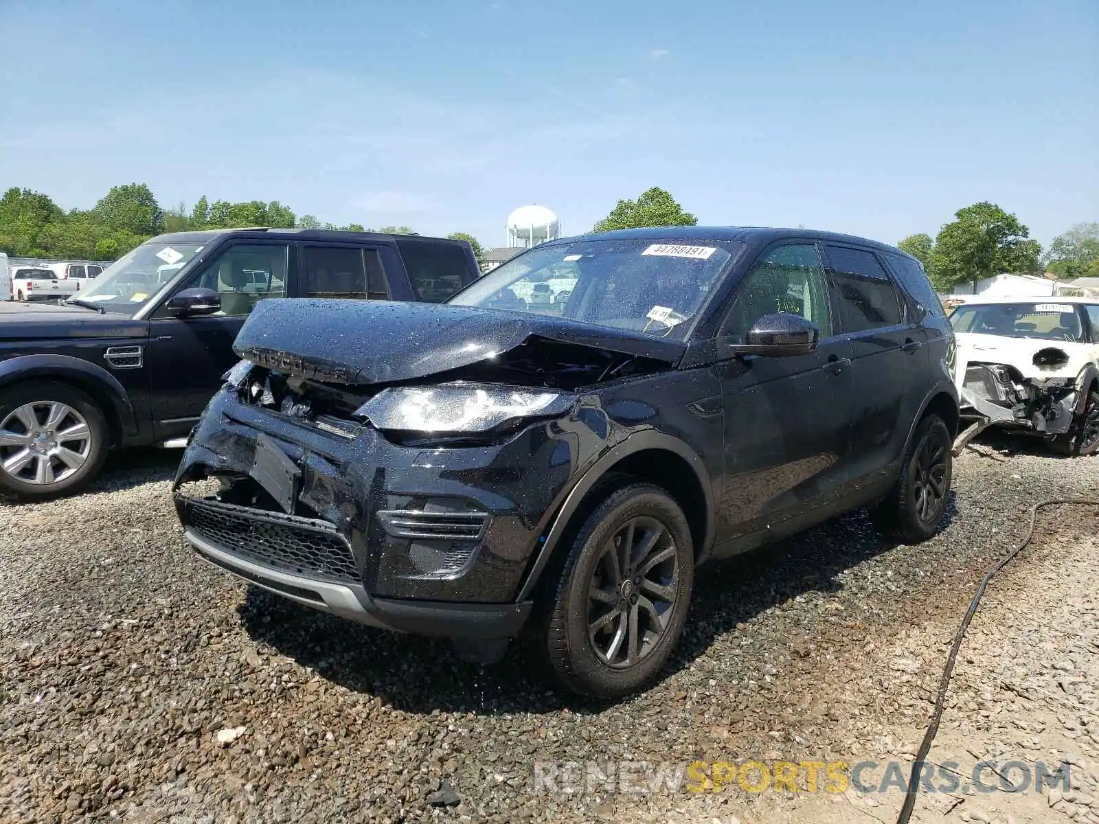 2 Photograph of a damaged car SALCP2FX3KH784194 LAND ROVER DISCOVERY 2019