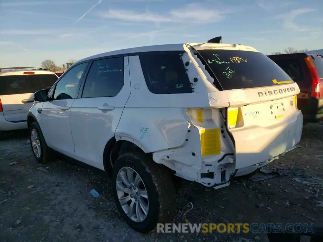 3 Photograph of a damaged car SALCP2FX4KH784883 LAND ROVER DISCOVERY 2019