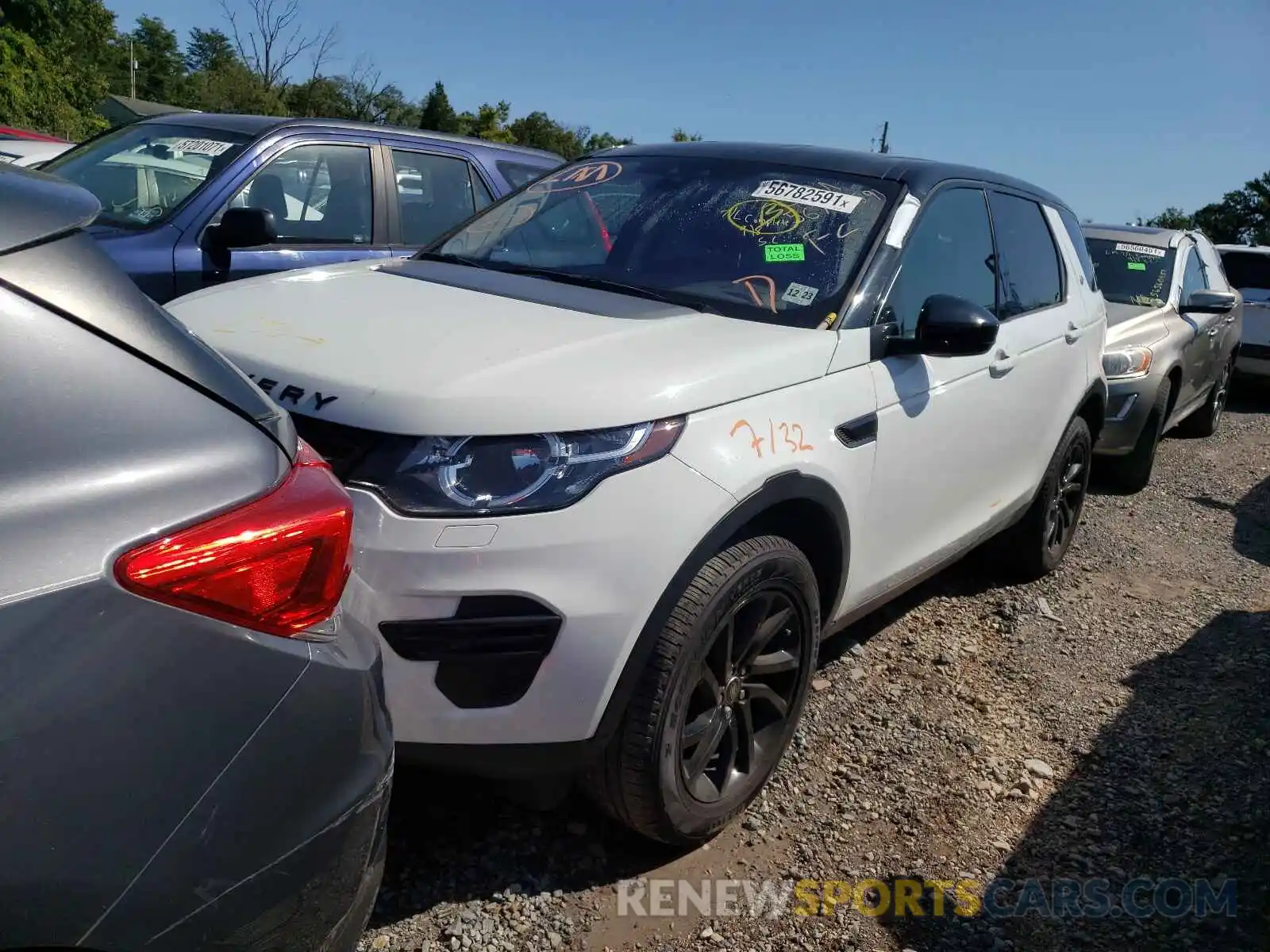 2 Photograph of a damaged car SALCP2FX4KH789078 LAND ROVER DISCOVERY 2019