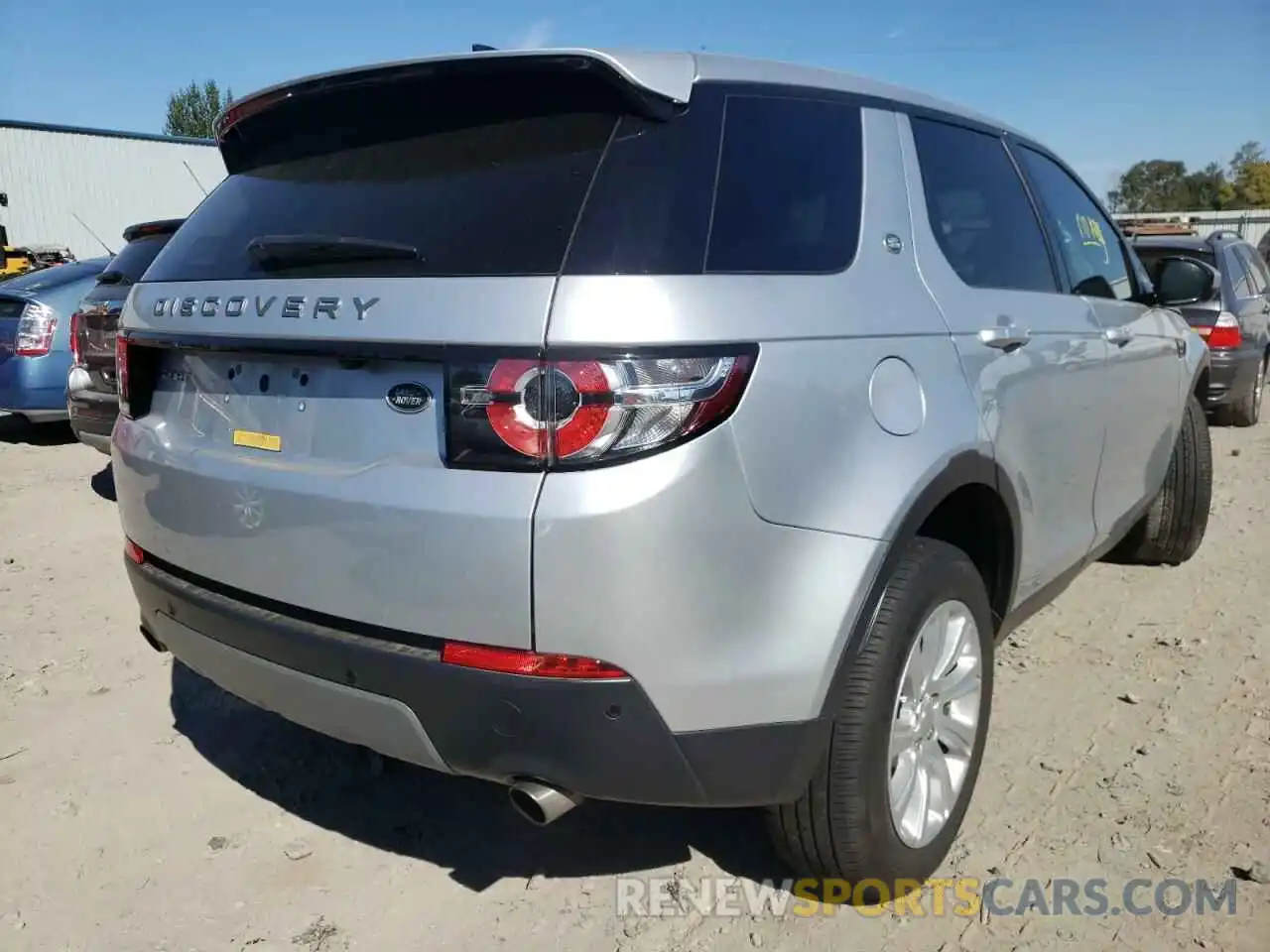 4 Photograph of a damaged car SALCP2FX4KH828929 LAND ROVER DISCOVERY 2019