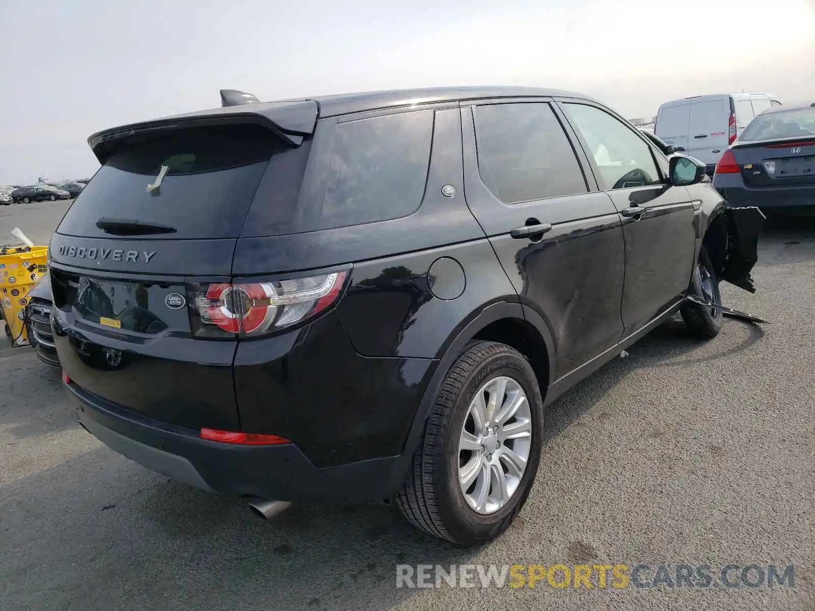 4 Photograph of a damaged car SALCP2FX5KH785010 LAND ROVER DISCOVERY 2019