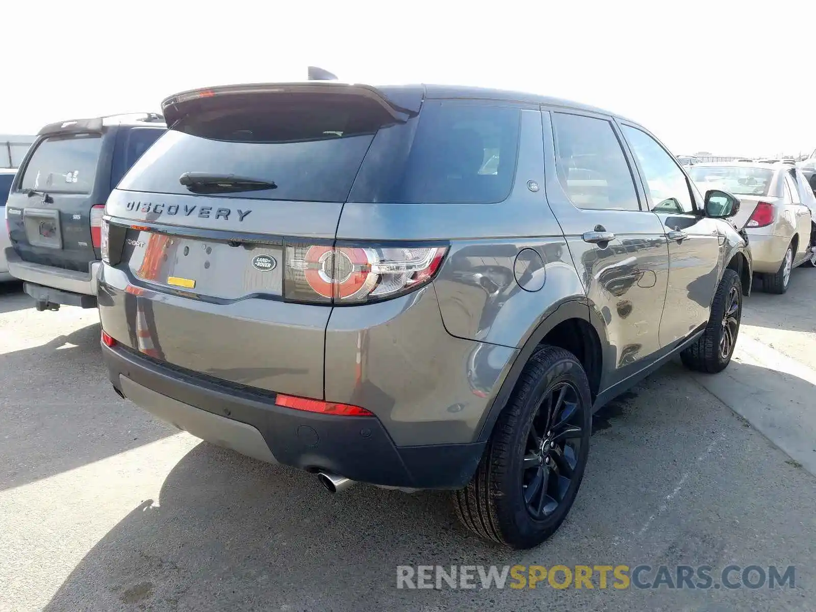 4 Photograph of a damaged car SALCP2FX5KH787694 LAND ROVER DISCOVERY 2019