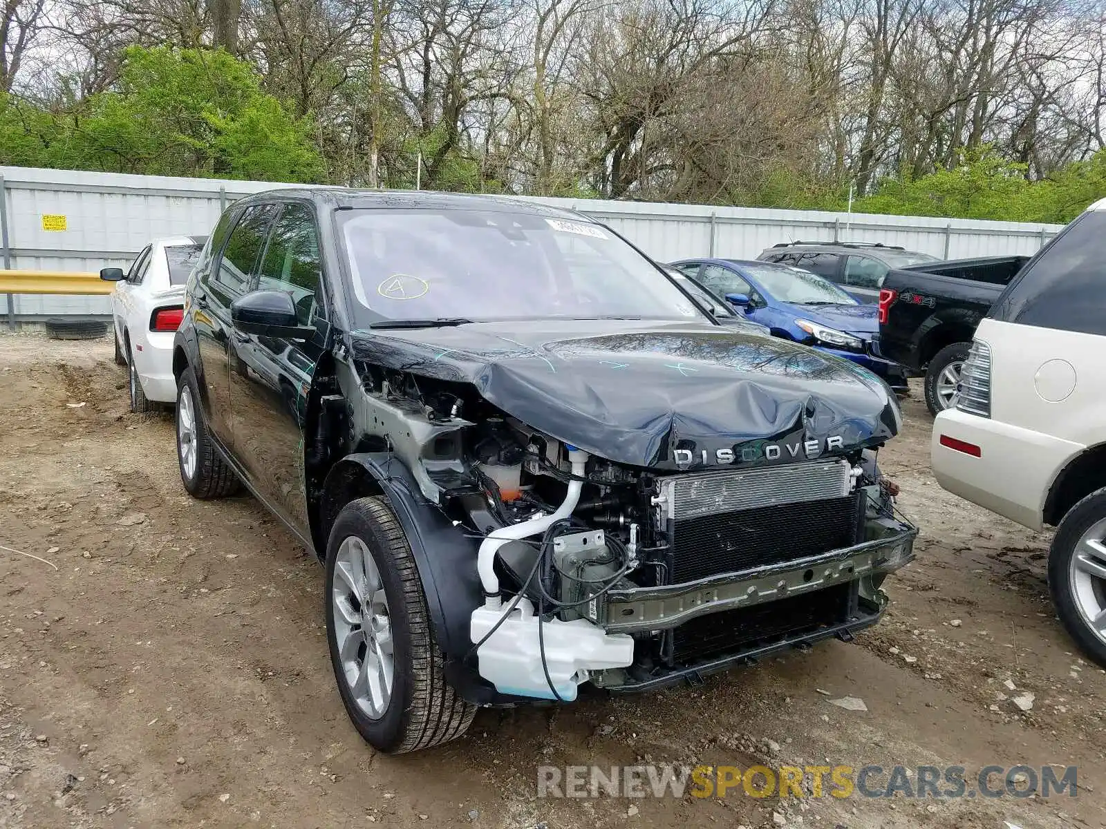 1 Photograph of a damaged car SALCP2FX5KH819270 LAND ROVER DISCOVERY 2019