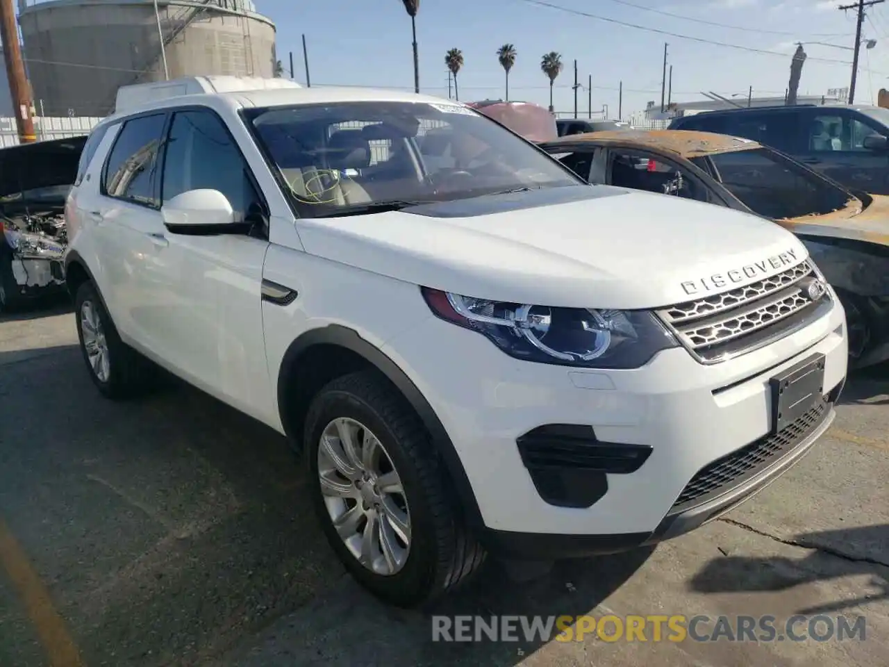 1 Photograph of a damaged car SALCP2FX5KH823724 LAND ROVER DISCOVERY 2019