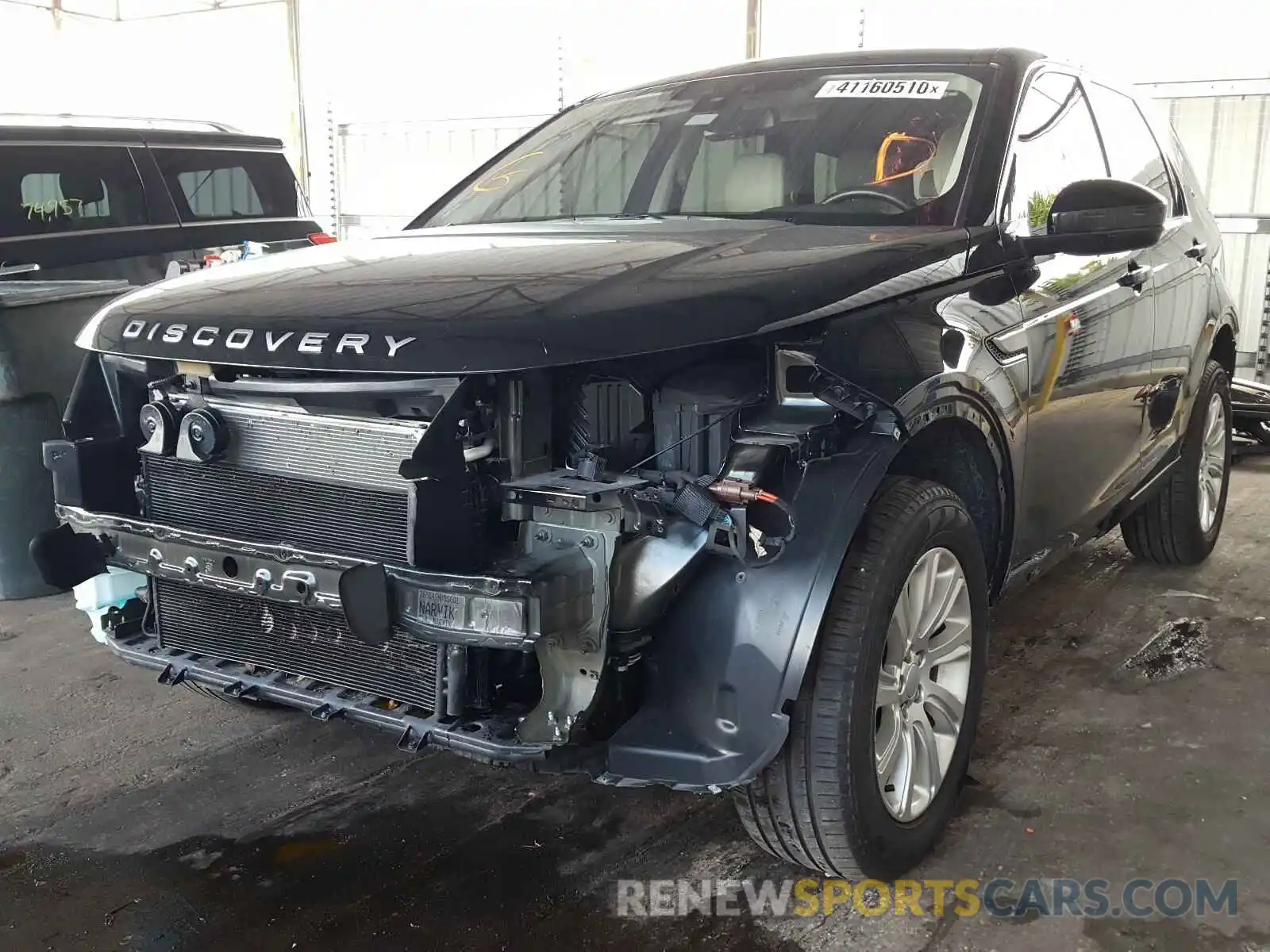 2 Фотография поврежденного автомобиля SALCP2FX6KH787560 LAND ROVER DISCOVERY 2019