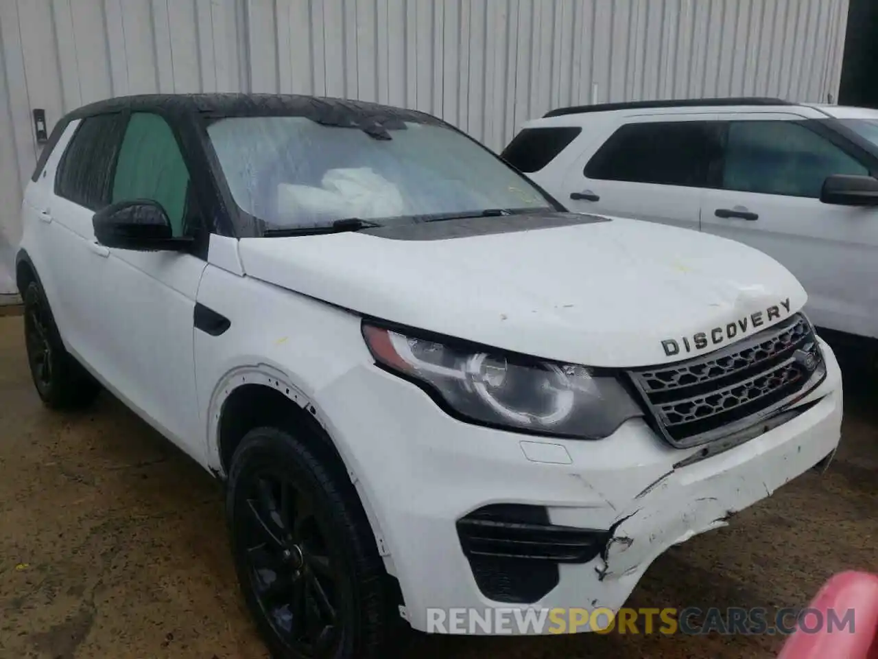 1 Photograph of a damaged car SALCP2FX6KH792225 LAND ROVER DISCOVERY 2019