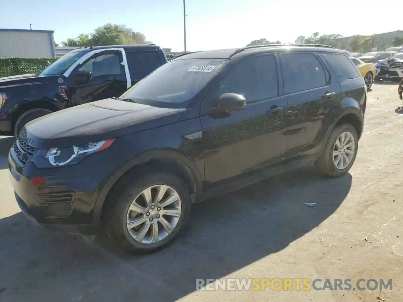 1 Photograph of a damaged car SALCP2FX6KH792516 LAND ROVER DISCOVERY 2019