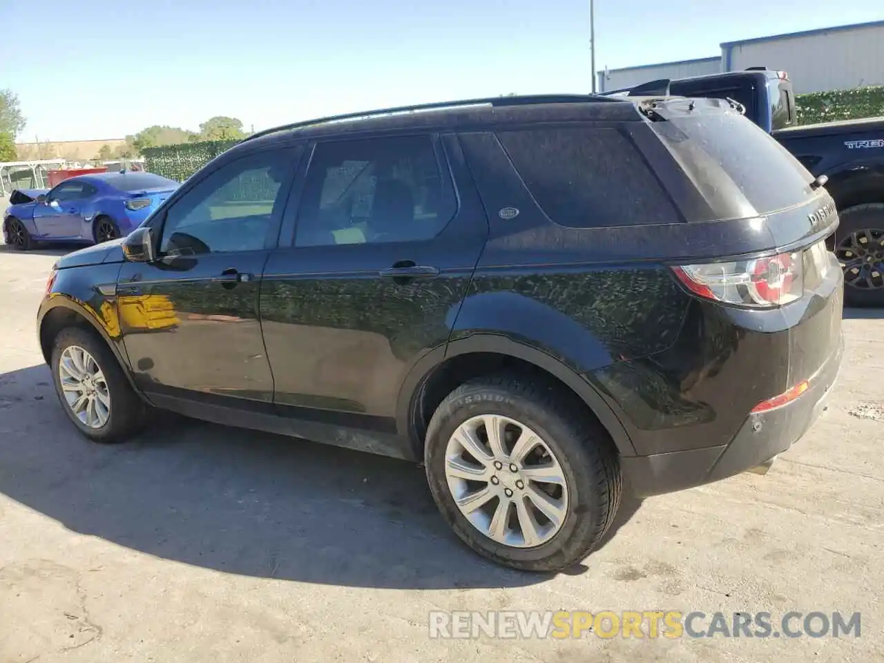 2 Photograph of a damaged car SALCP2FX6KH792516 LAND ROVER DISCOVERY 2019