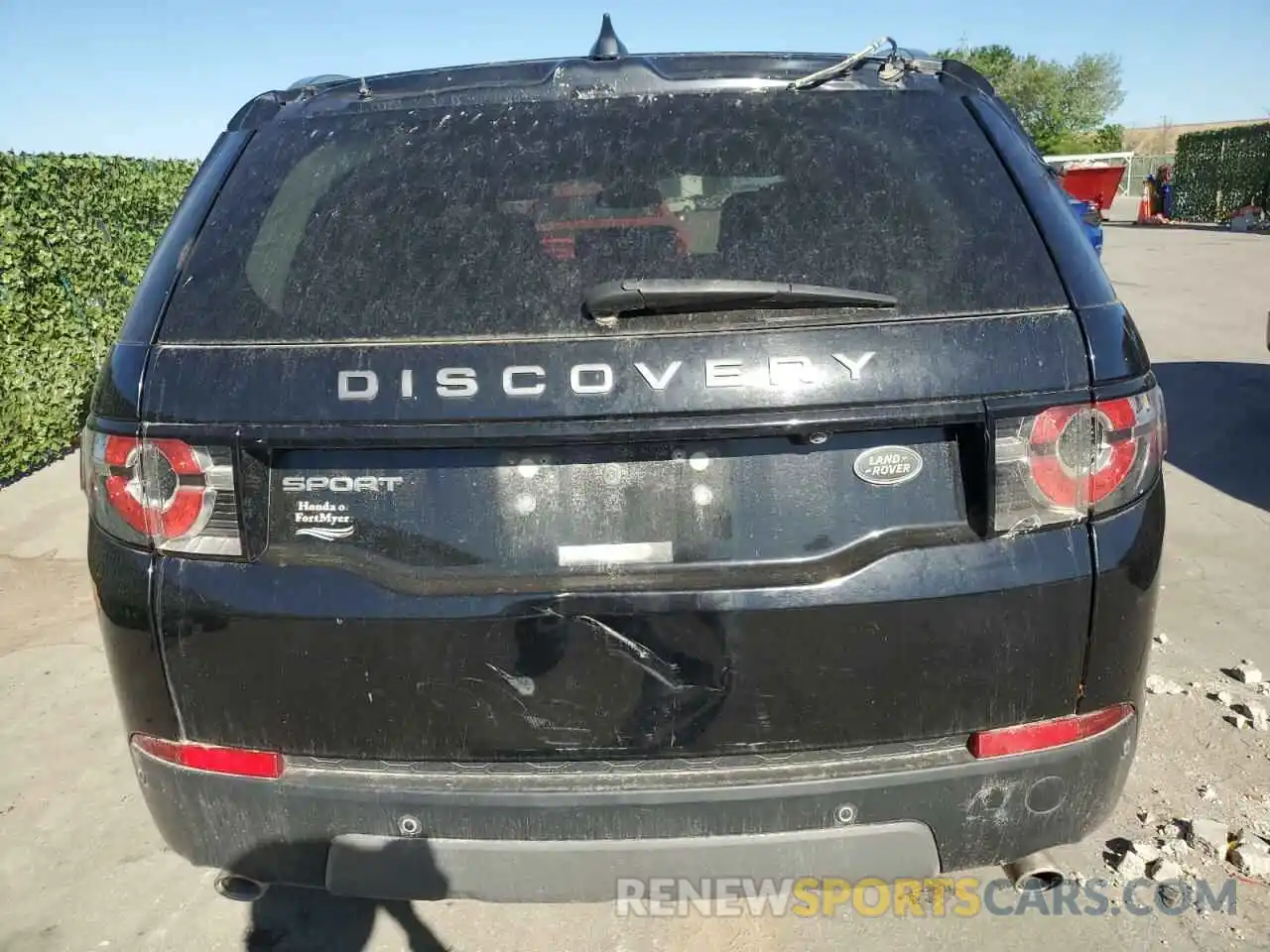 6 Photograph of a damaged car SALCP2FX6KH792516 LAND ROVER DISCOVERY 2019