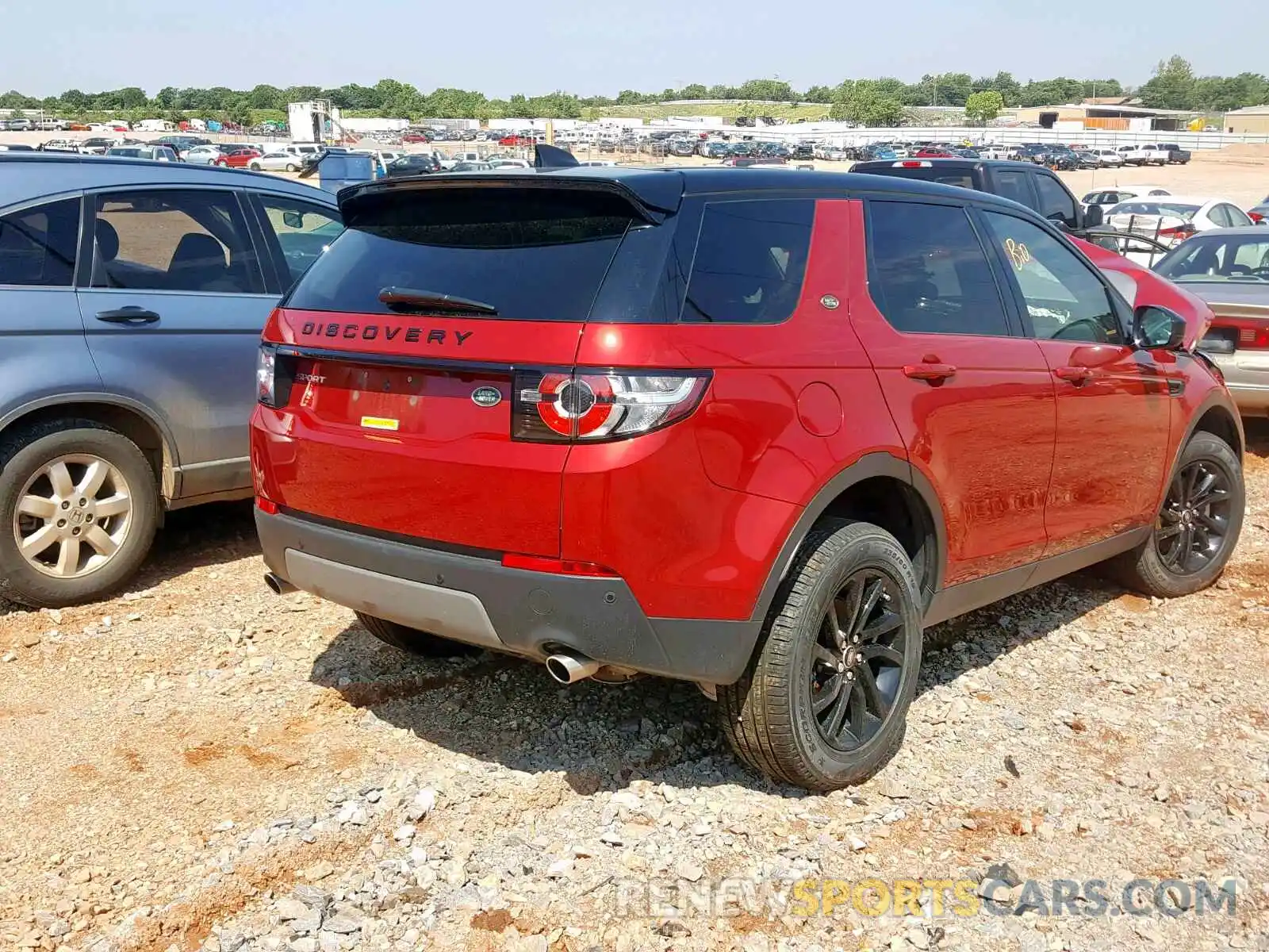 4 Photograph of a damaged car SALCP2FX6KH794962 LAND ROVER DISCOVERY 2019