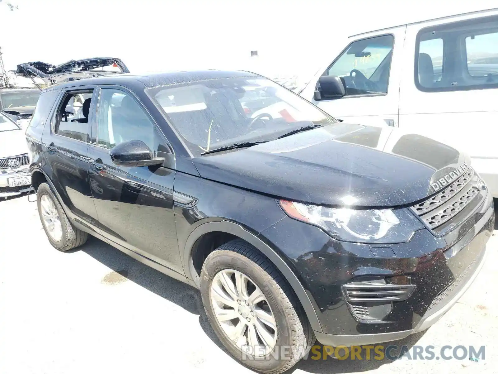 1 Photograph of a damaged car SALCP2FX6KH799983 LAND ROVER DISCOVERY 2019