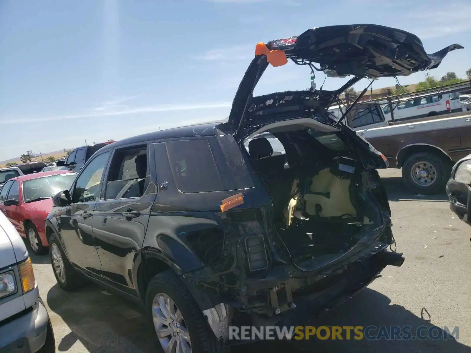 3 Photograph of a damaged car SALCP2FX6KH799983 LAND ROVER DISCOVERY 2019