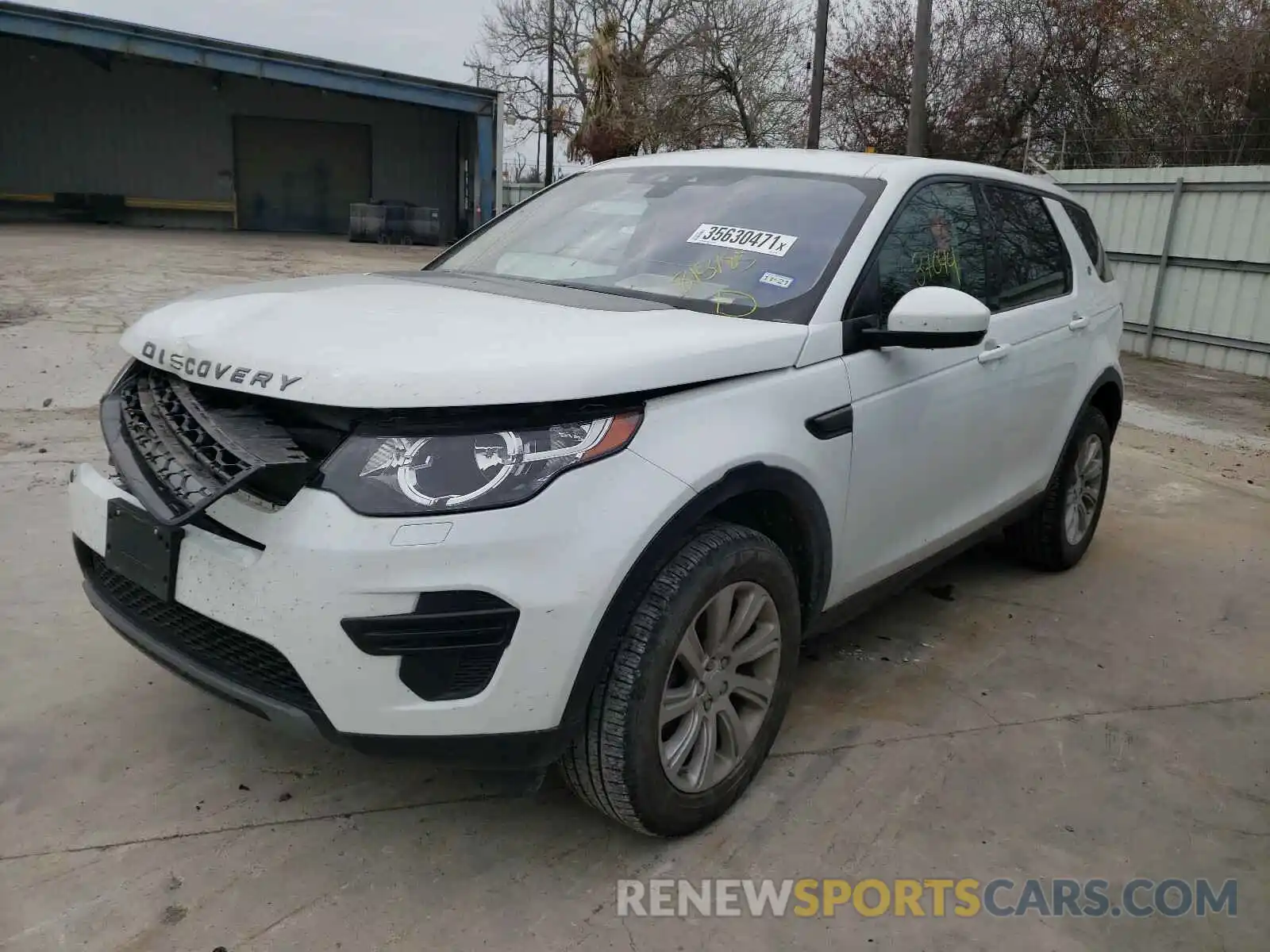 2 Photograph of a damaged car SALCP2FX6KH815485 LAND ROVER DISCOVERY 2019