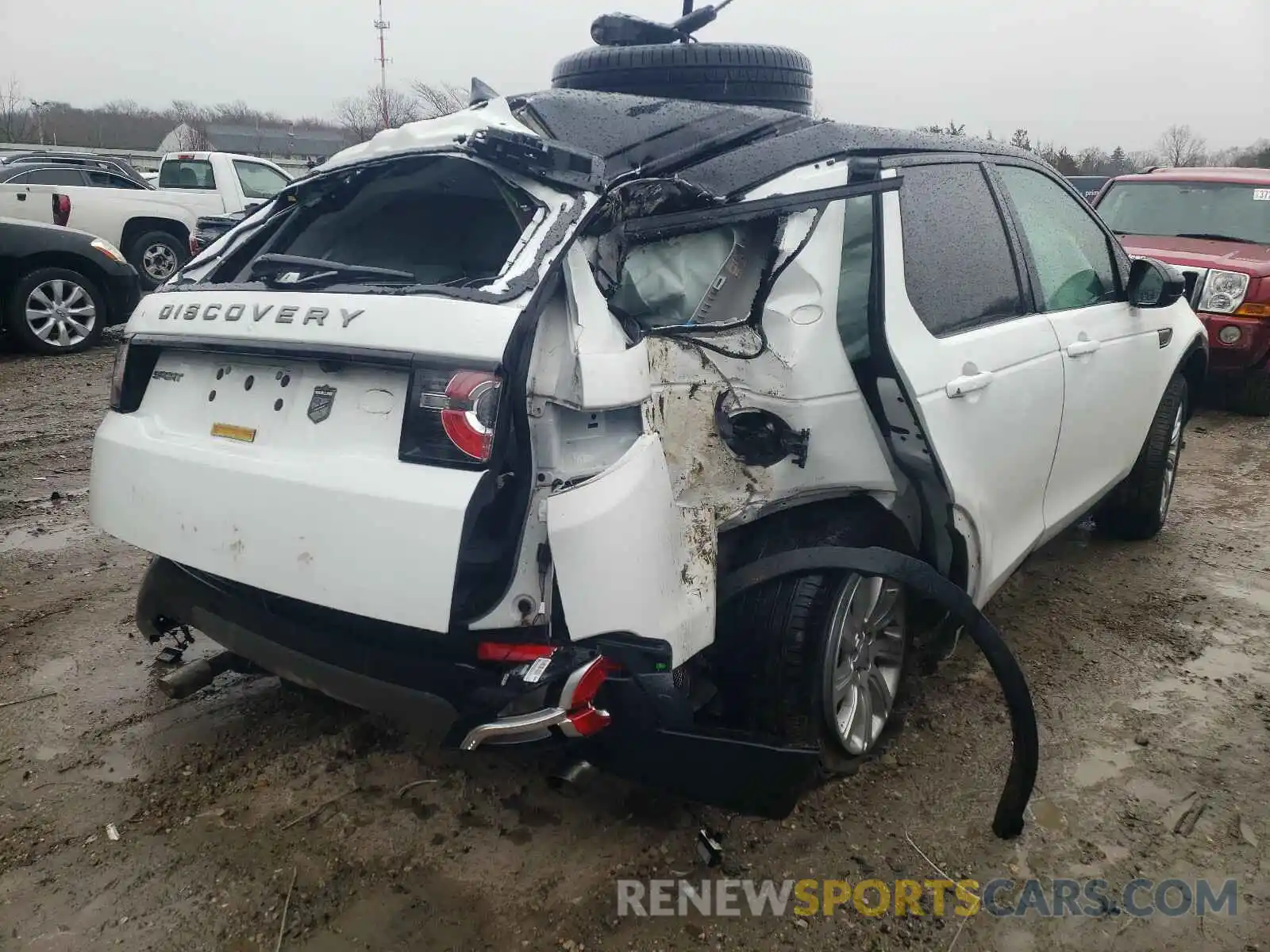 4 Фотография поврежденного автомобиля SALCP2FX6KH824347 LAND ROVER DISCOVERY 2019