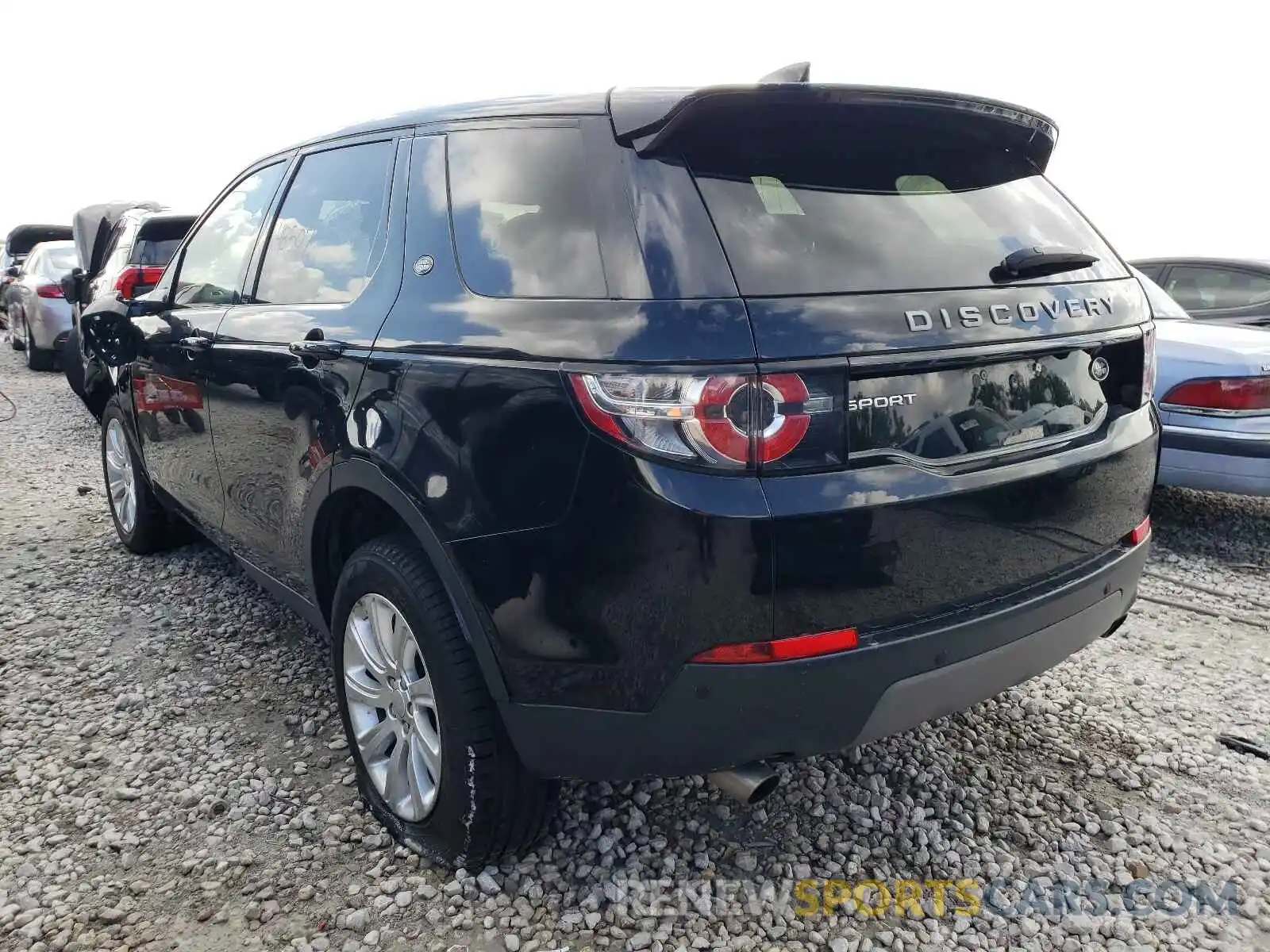 3 Photograph of a damaged car SALCP2FX7KH787972 LAND ROVER DISCOVERY 2019