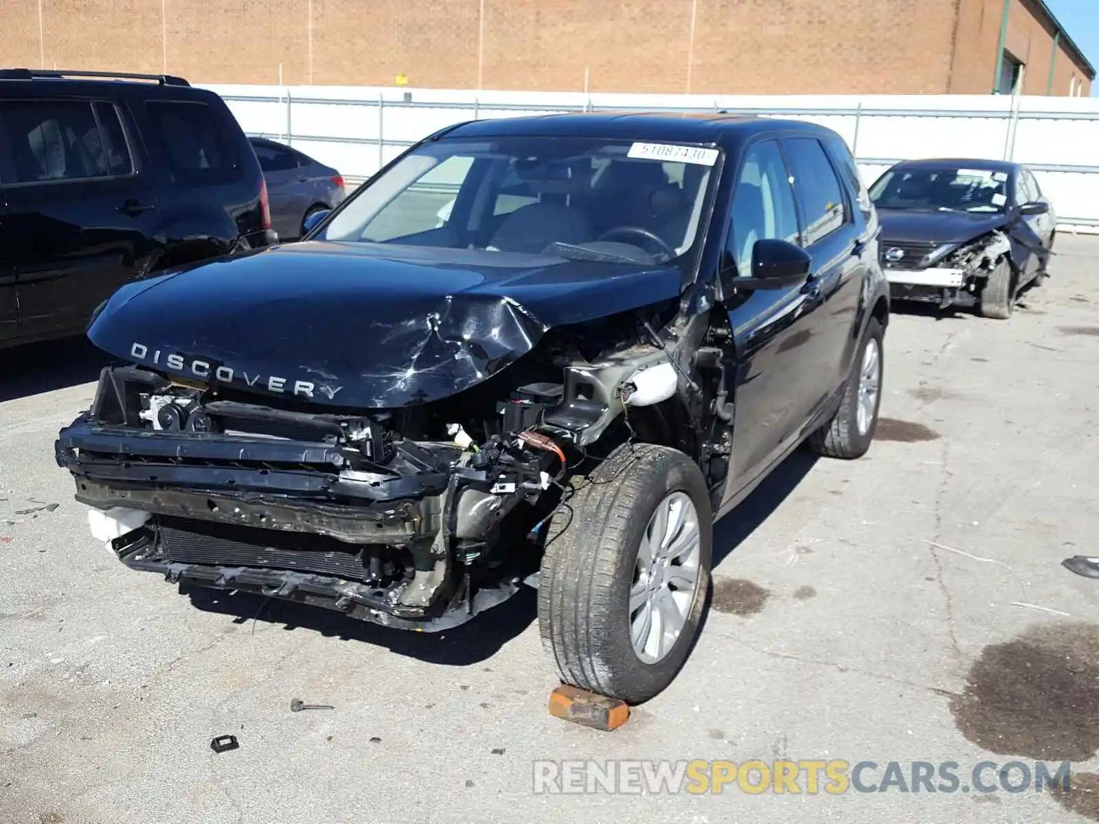 2 Photograph of a damaged car SALCP2FX7KH795182 LAND ROVER DISCOVERY 2019