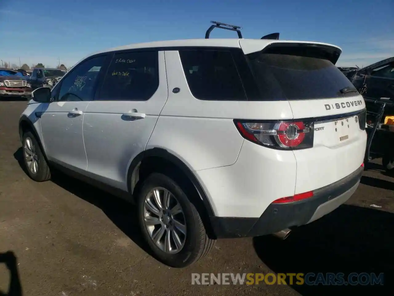 3 Photograph of a damaged car SALCP2FX7KH808366 LAND ROVER DISCOVERY 2019