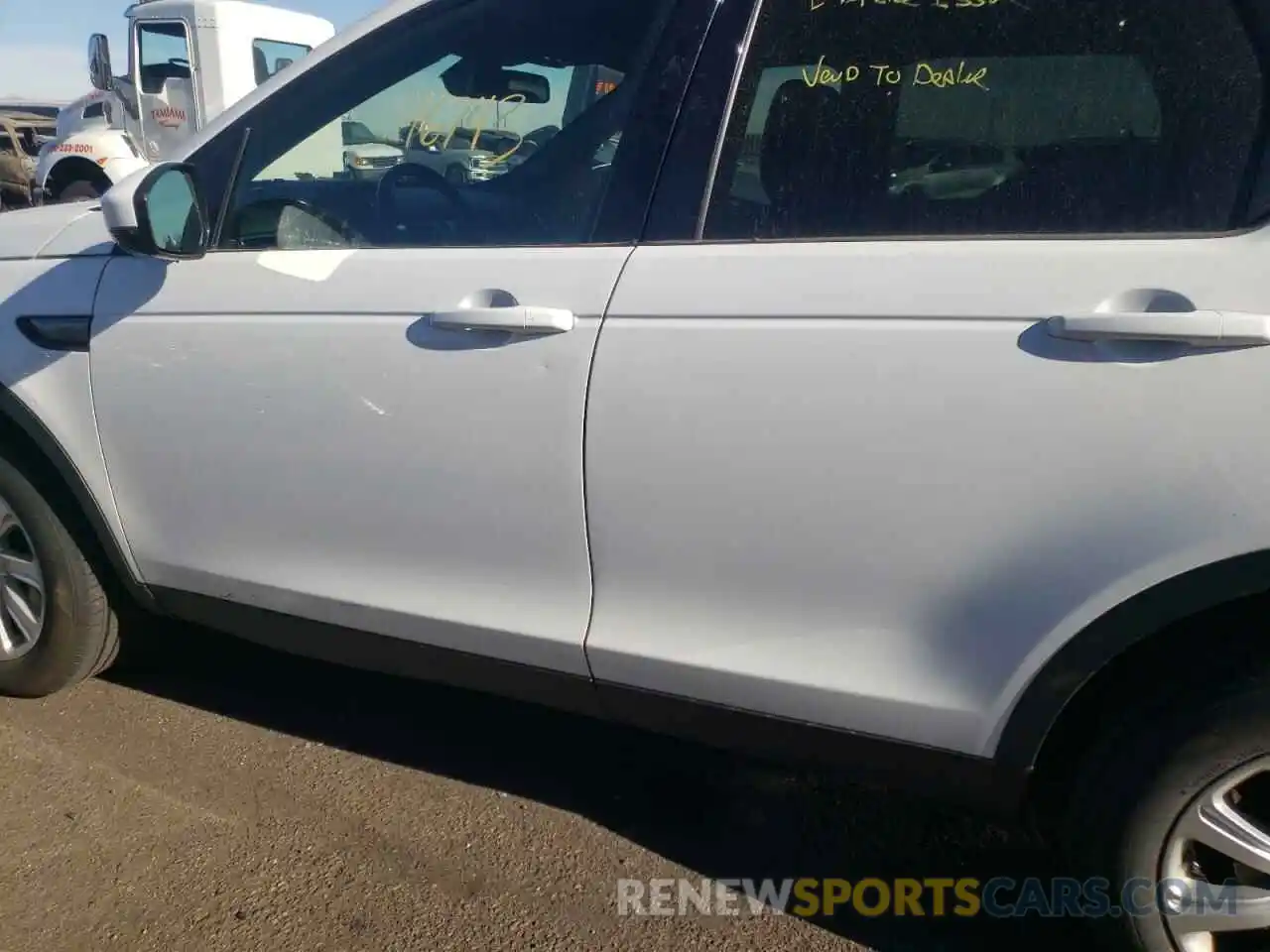 9 Photograph of a damaged car SALCP2FX7KH808366 LAND ROVER DISCOVERY 2019