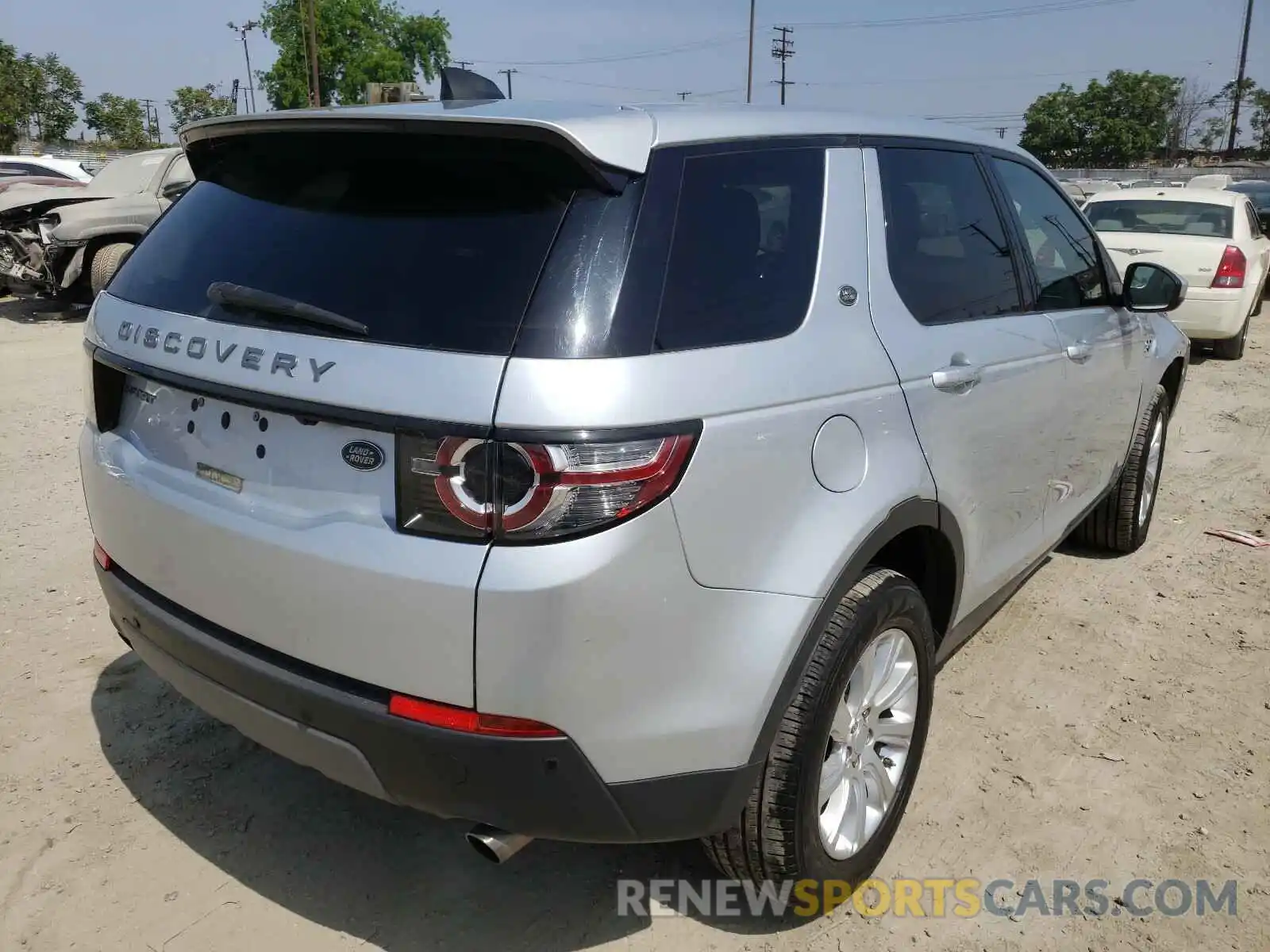 4 Photograph of a damaged car SALCP2FX8KH791884 LAND ROVER DISCOVERY 2019