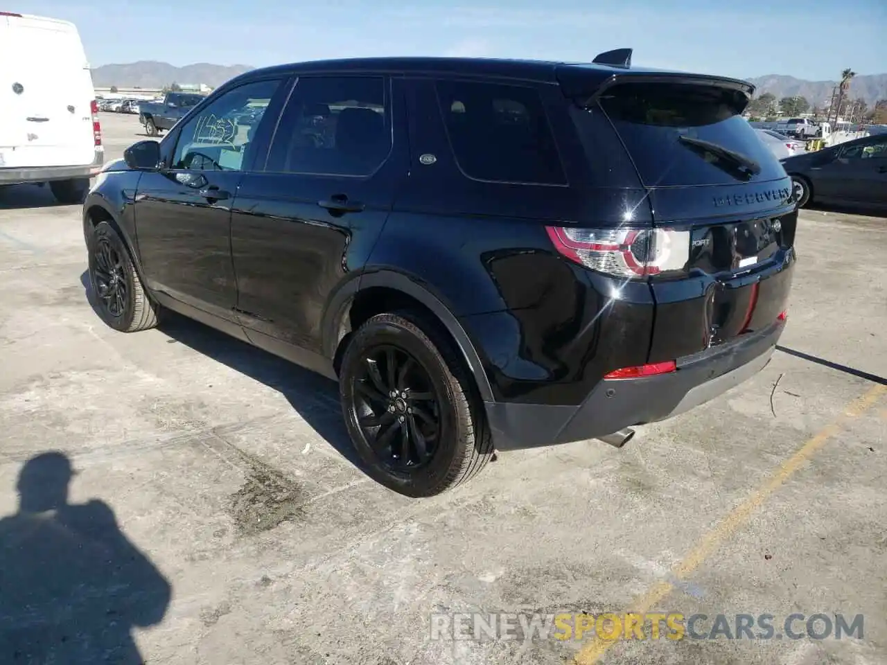 3 Photograph of a damaged car SALCP2FX8KH792193 LAND ROVER DISCOVERY 2019