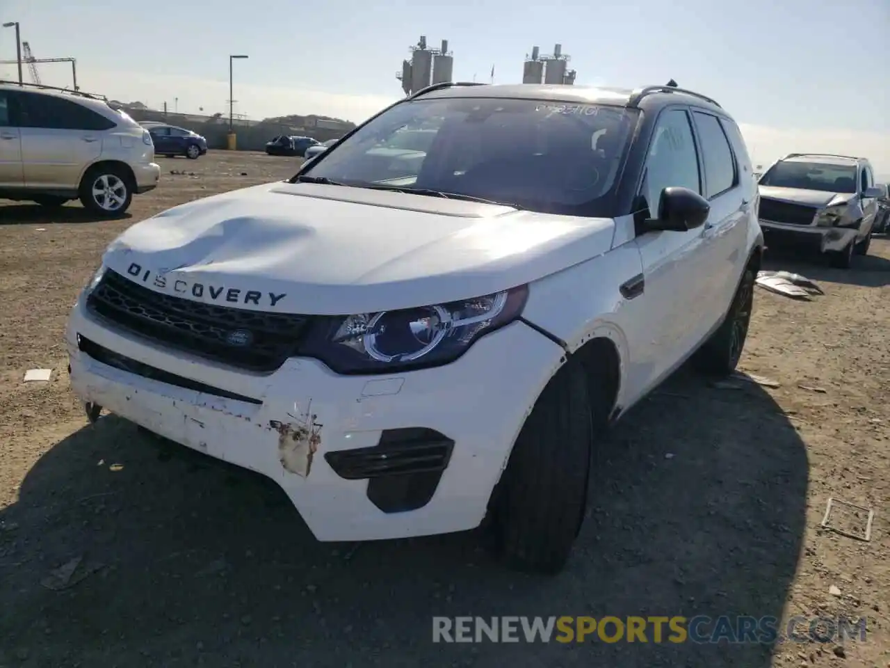 2 Photograph of a damaged car SALCP2FX8KH803676 LAND ROVER DISCOVERY 2019