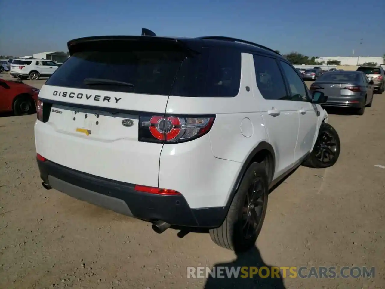 4 Photograph of a damaged car SALCP2FX8KH803676 LAND ROVER DISCOVERY 2019