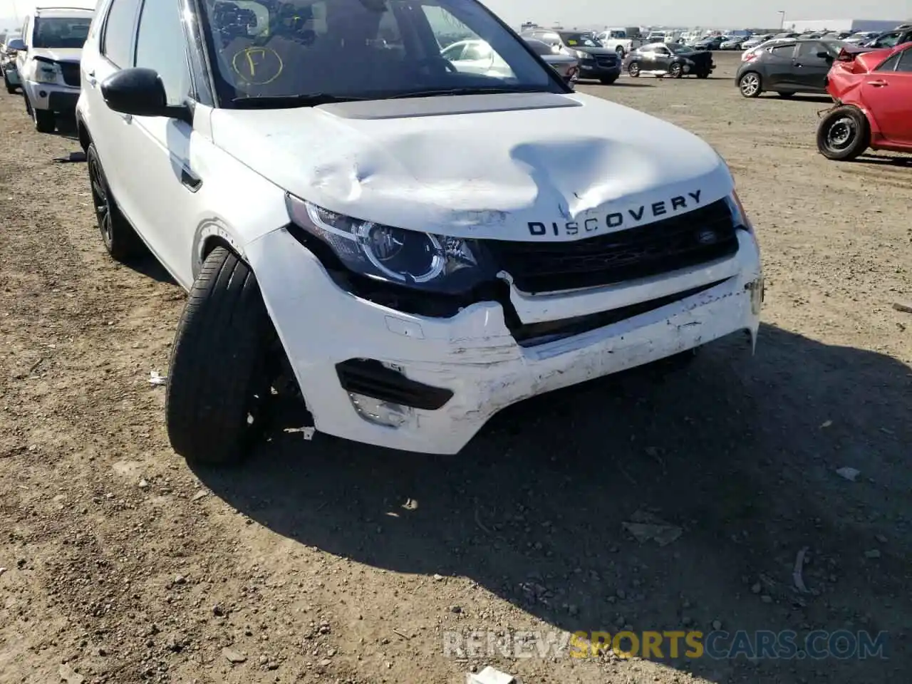 9 Photograph of a damaged car SALCP2FX8KH803676 LAND ROVER DISCOVERY 2019