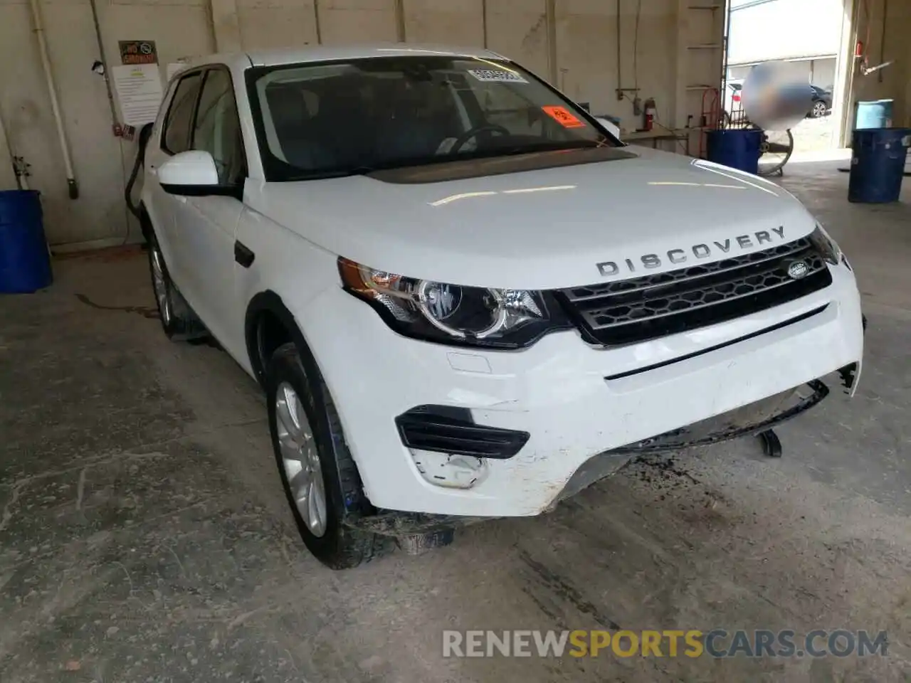 1 Photograph of a damaged car SALCP2FX8KH811258 LAND ROVER DISCOVERY 2019