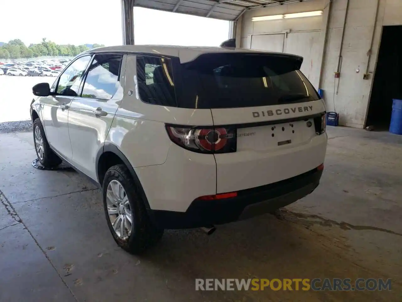 3 Photograph of a damaged car SALCP2FX8KH811258 LAND ROVER DISCOVERY 2019