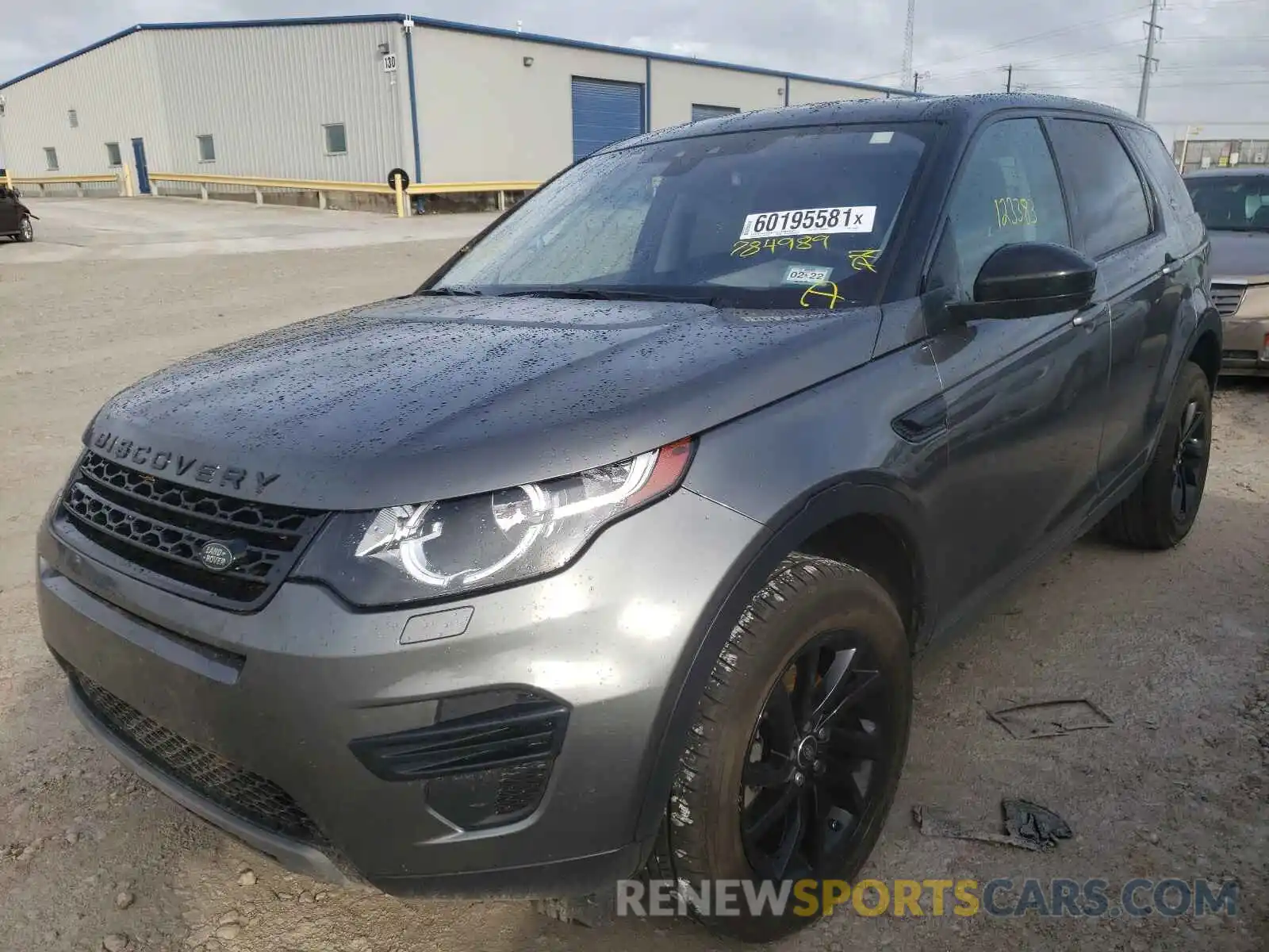 2 Photograph of a damaged car SALCP2FX9KH784989 LAND ROVER DISCOVERY 2019