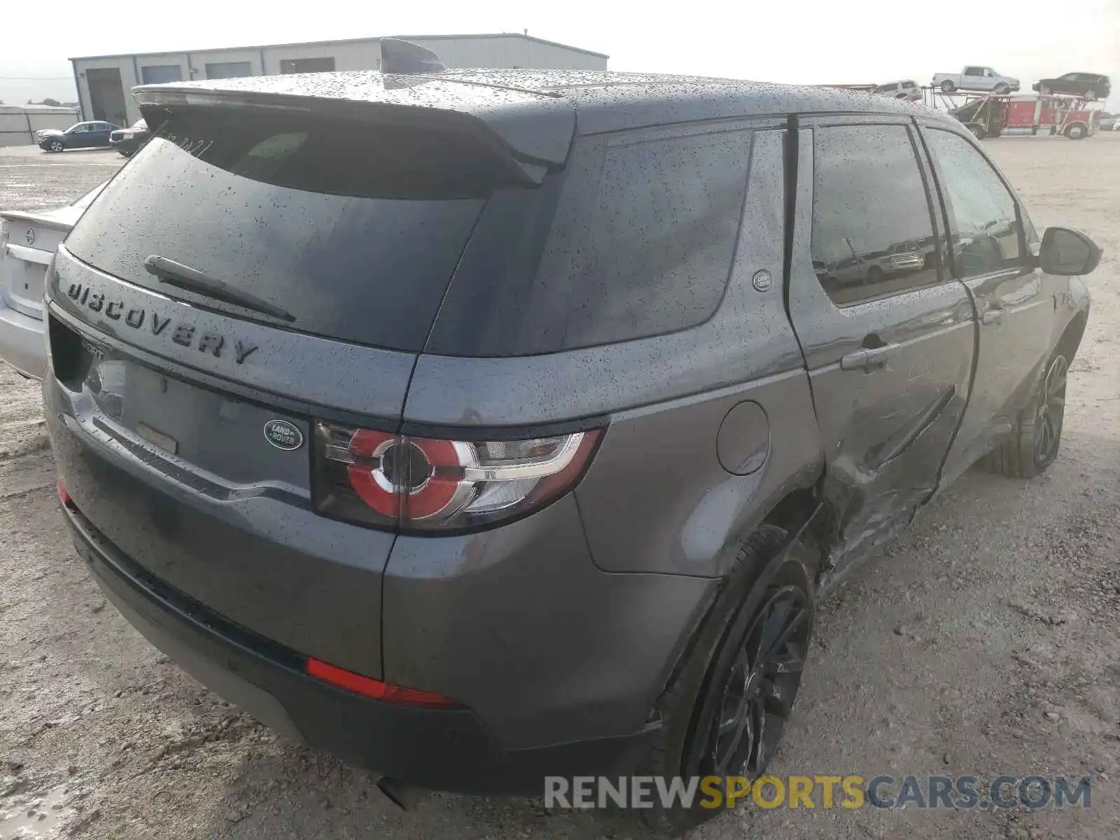 4 Photograph of a damaged car SALCP2FX9KH784989 LAND ROVER DISCOVERY 2019